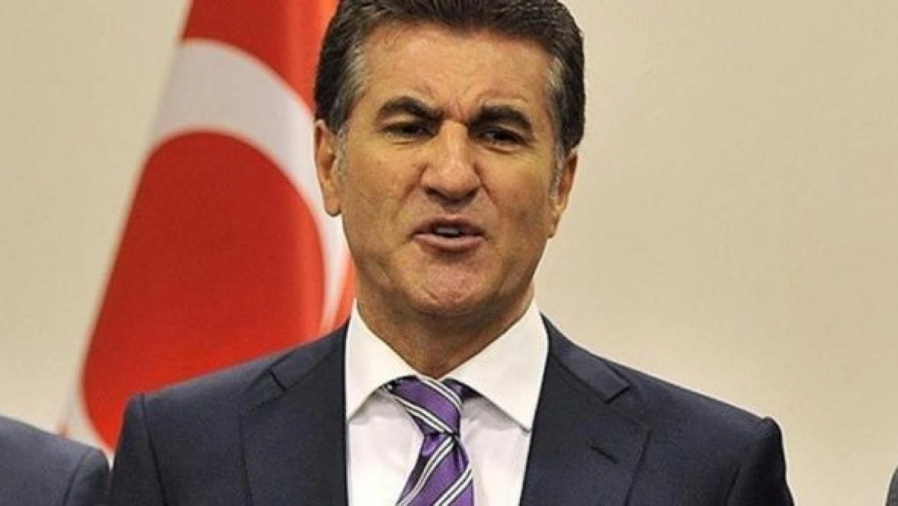 Mustafa Sarıgül, Muş'ta partisinin il başkanlığını ziyaret etti
