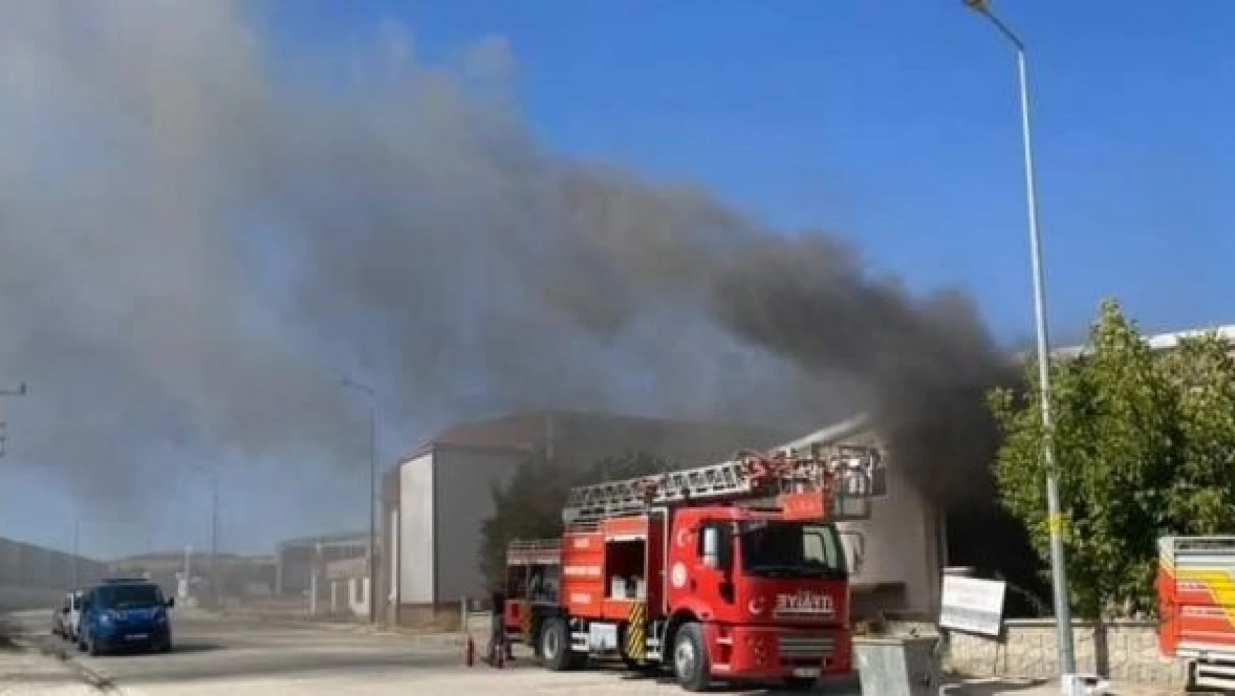 Elazığ'da bir fabrikada çıkan yangın söndürüldü