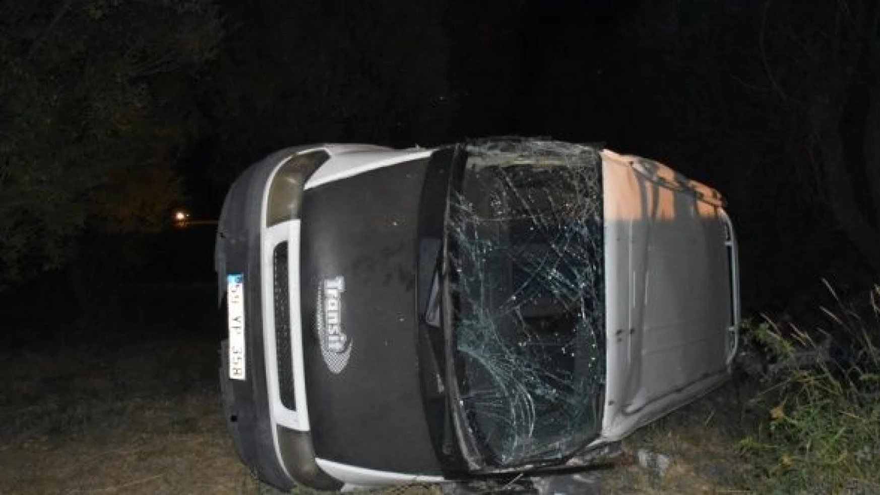 Hakkari'de minibüs kazası