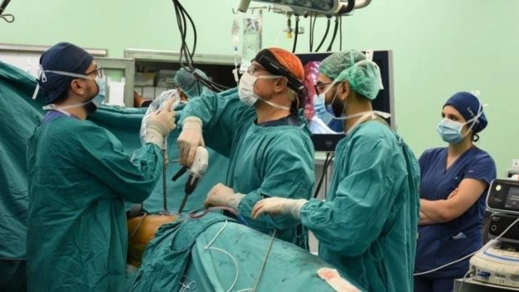 Malatya'da torasik cerrahi akciğer ameliyatı çevrimiçi yayınlandı