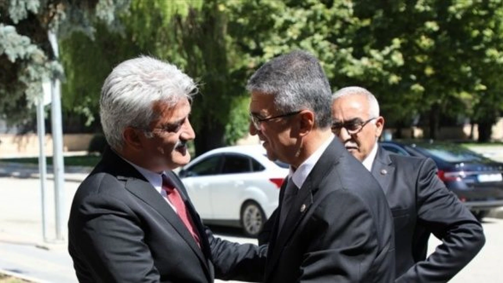 MHP Genel Başkan Yardımcısı Kamil Aydın'dan Vali Makas'a ziyaret