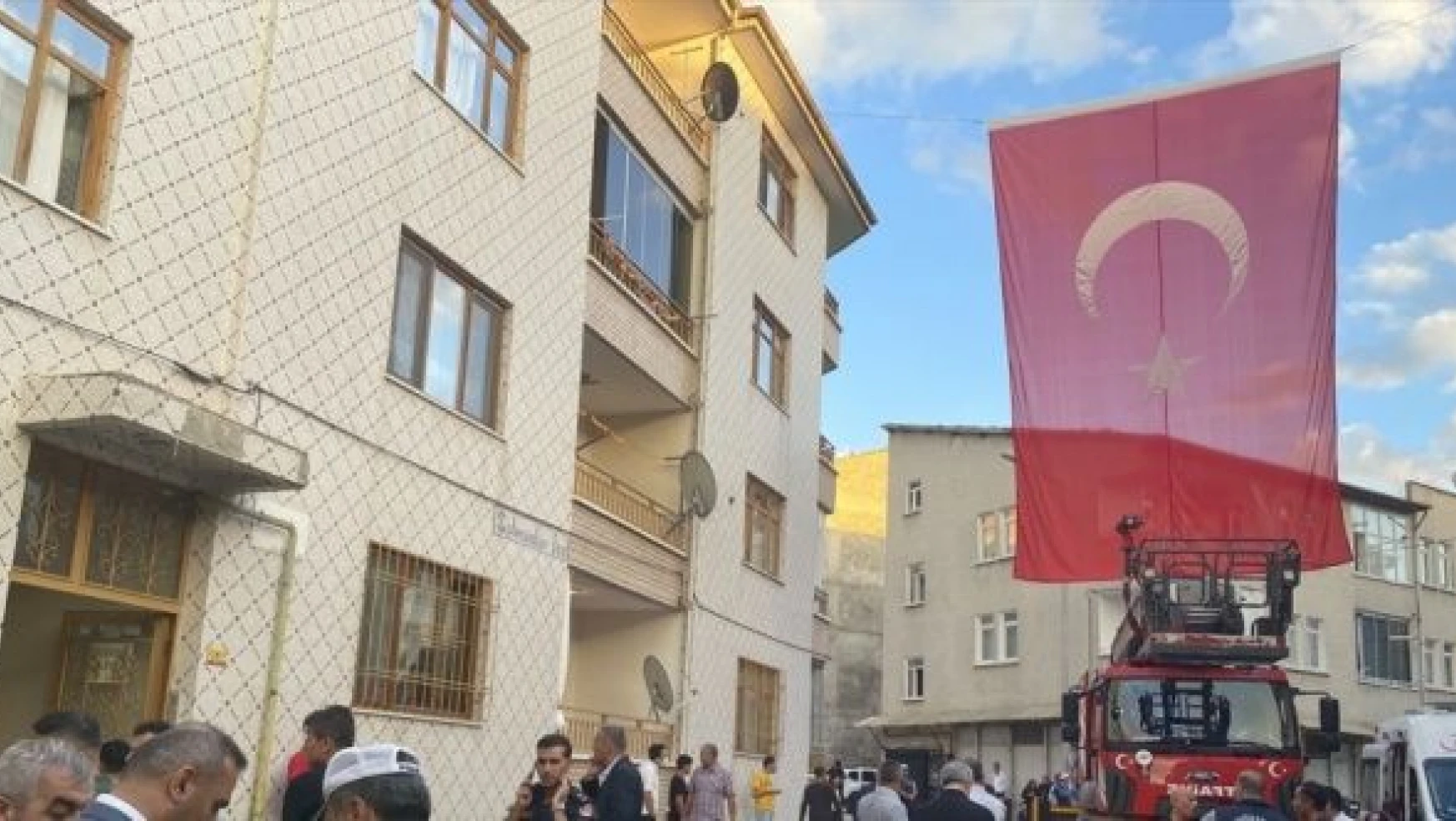 Şehit Piyade Üsteğmen Serkan Erkuş'un Malatya'daki ailesine şehadet haberi ulaştı