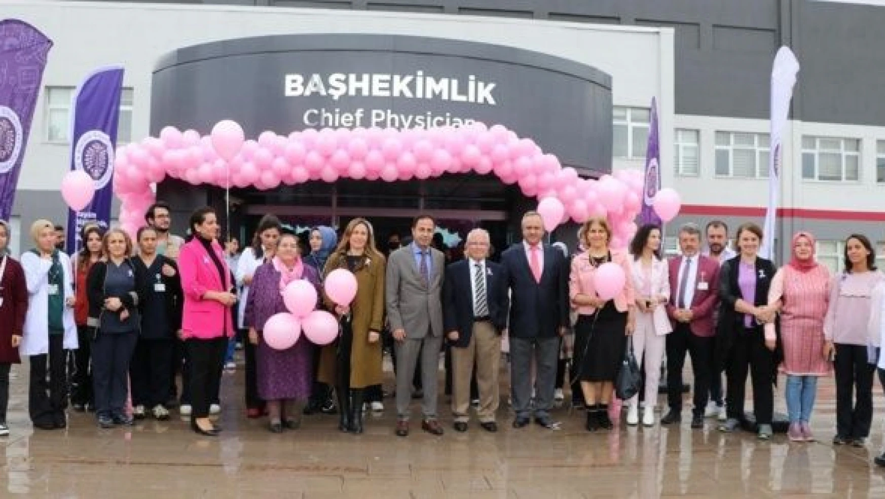 Erzurum'da sağlıkçılar meme kanserine dikkati çekti