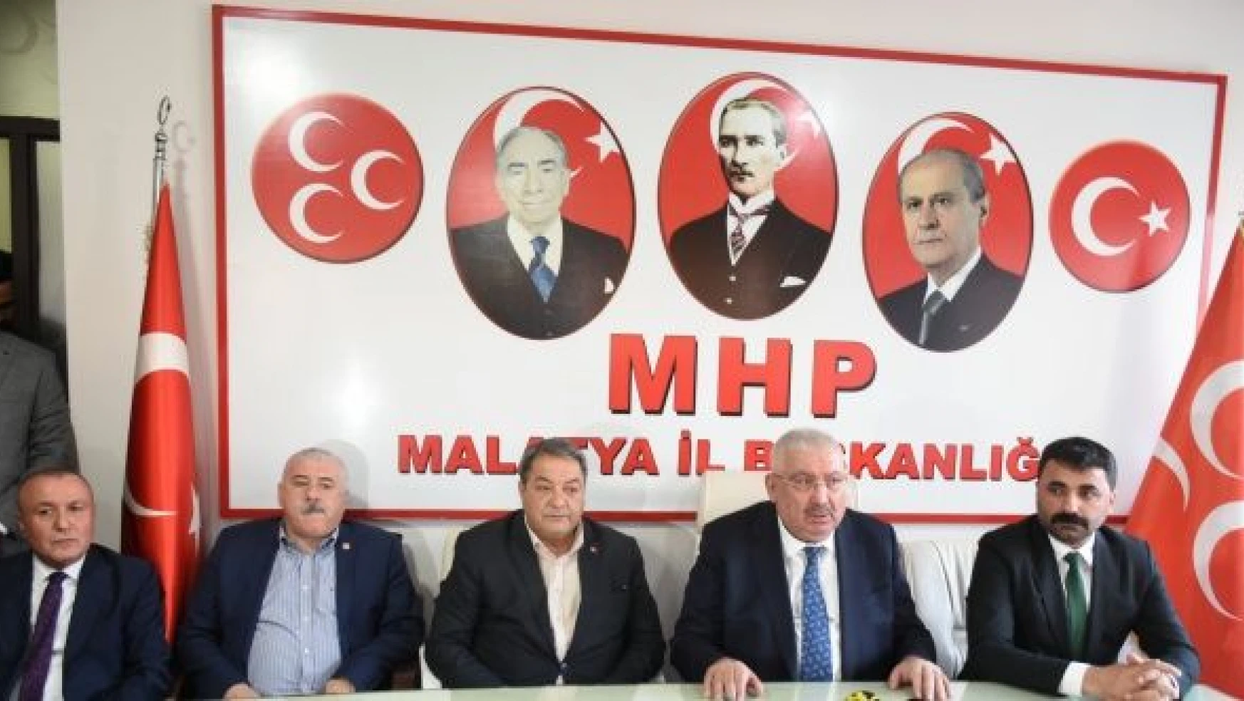 MHP Genel Başkan Yardımcısı Semih Yalçın, Malatya'da partililerle buluştu