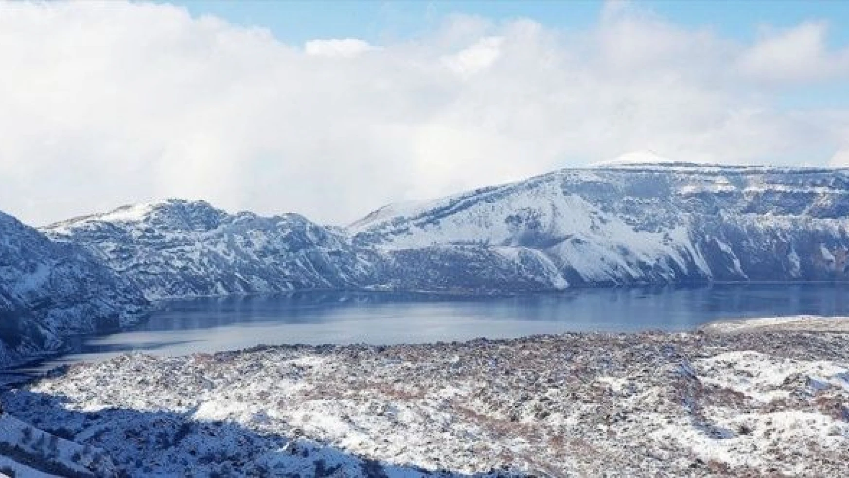 Nemrut Krater Gölü karla kaplandı