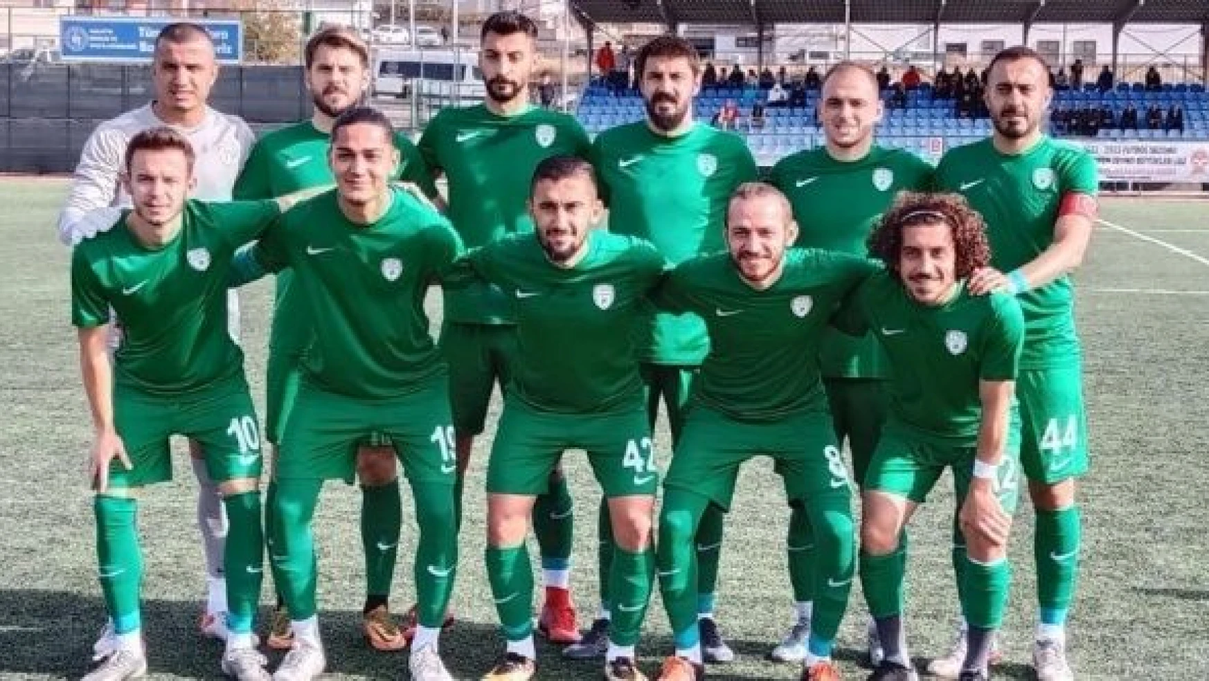 Yeşilyurt Belediyespor Tunceli Dersimspor'a 1-0 mağlup oldu.