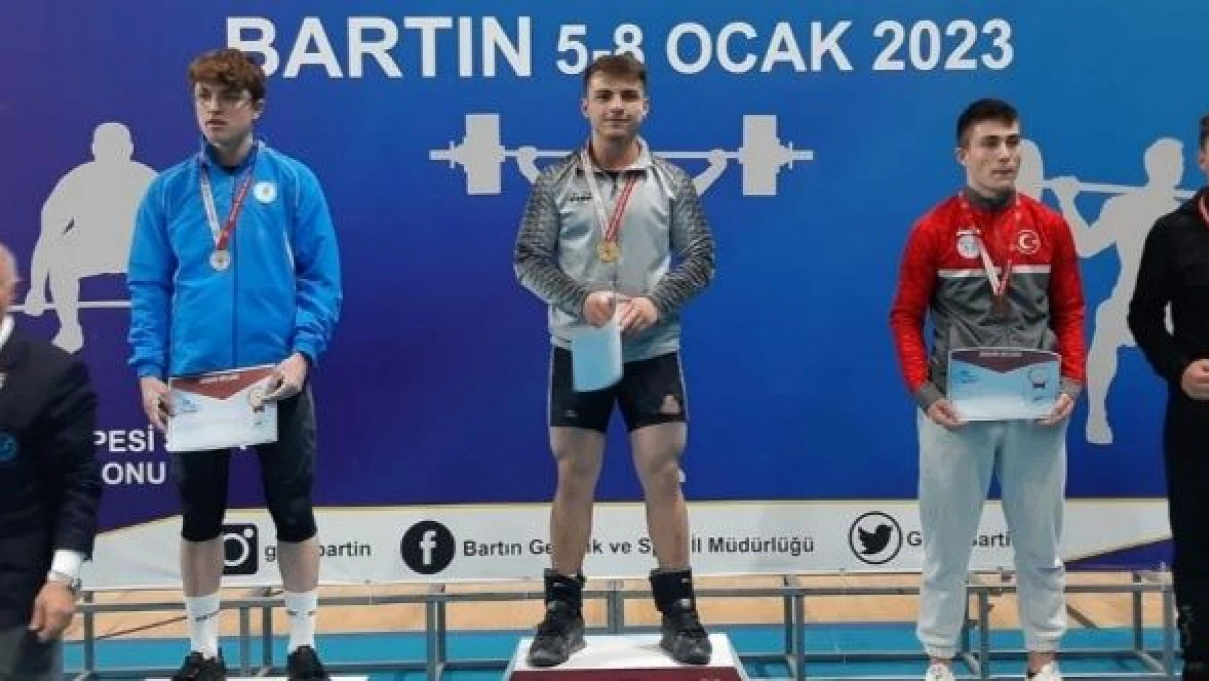 Ağrı halterde Türkiye şampiyonu çıkardı