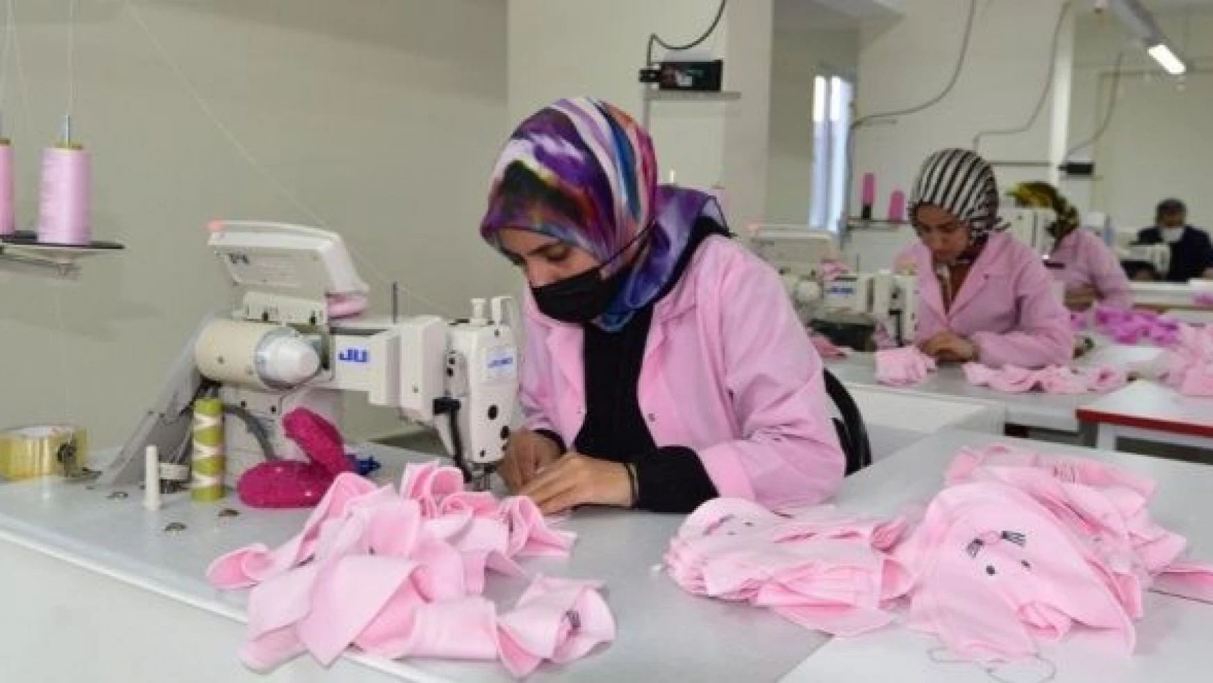 Ahlat'taki tekstil atölyelerinde kadın katkısı