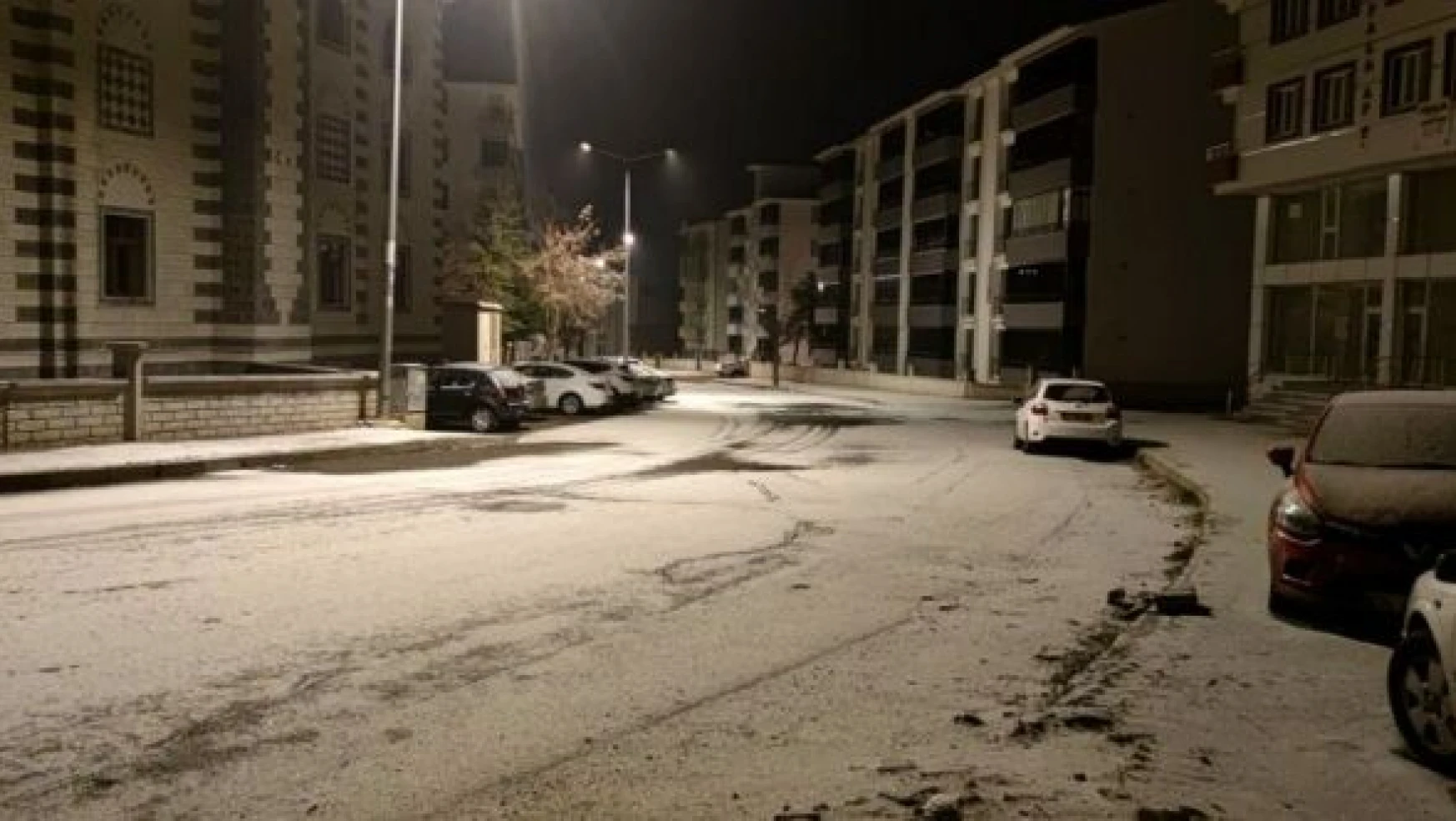 Bingöl değil sanki İzmir... Ocak bitiyor kar düşmedi