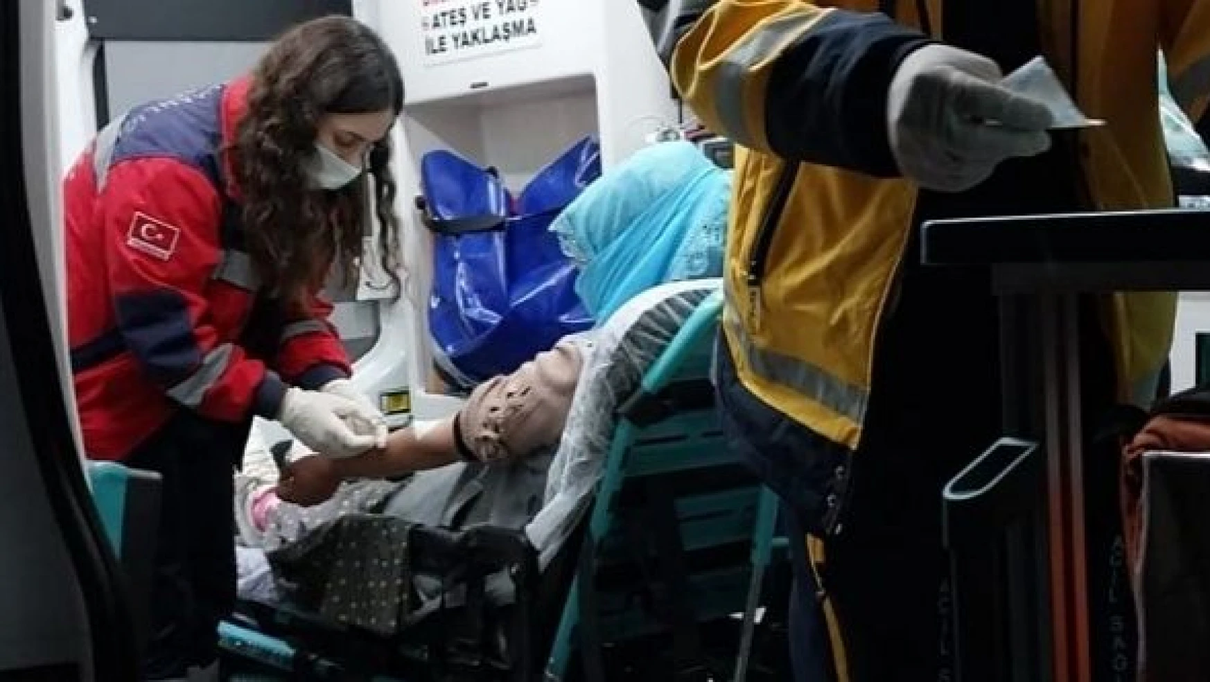 Bitlisli bebeğin anne karnında karla mücadelesi 4 saat sürdü