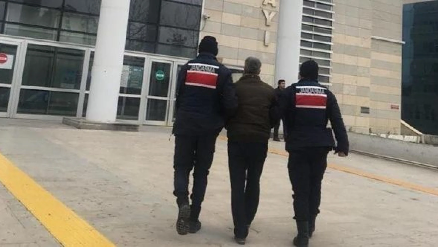 Elazığ'da aranan şüpheli jandarma ekiplerince yakalandı