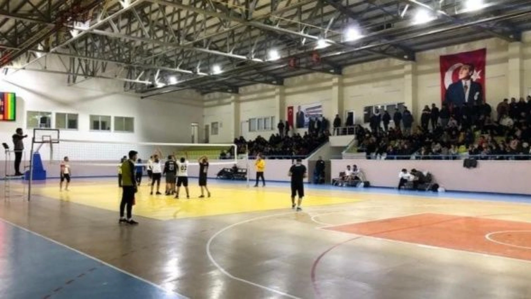 Kağızman'da 'Kurumlar arası Voleybol Turnuvası' heyecanı