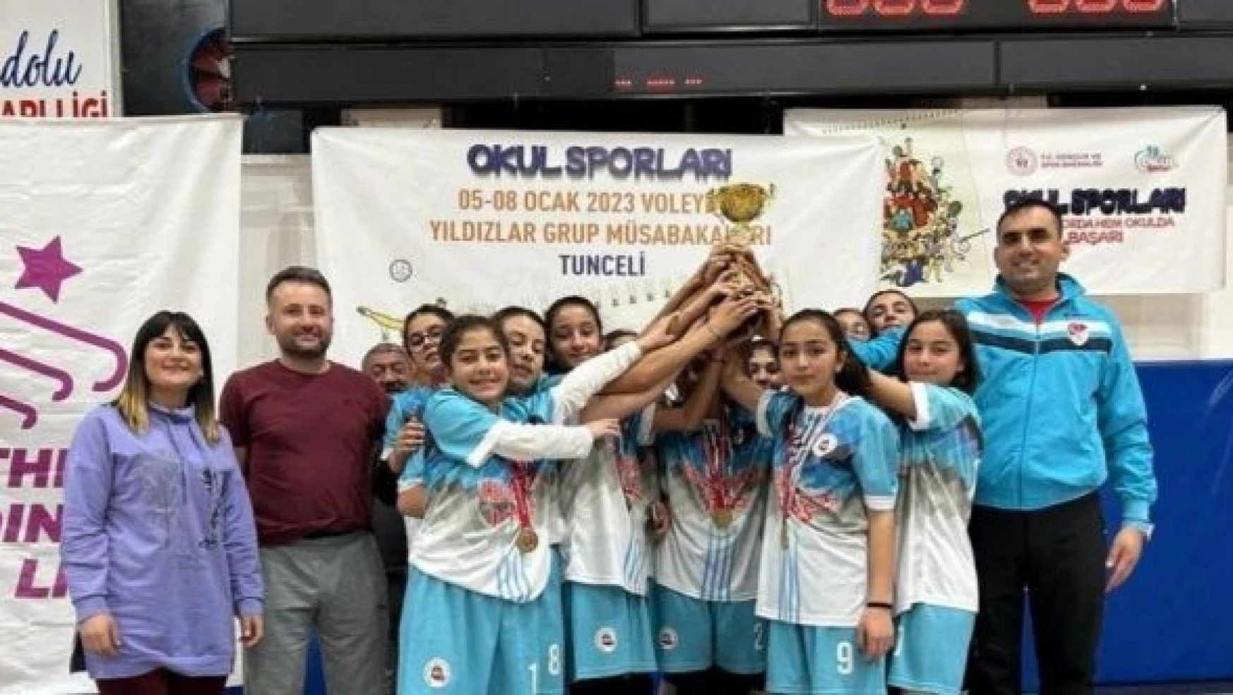 Kars'ın sultanları Türkiye yarı finaline katılmaya hak kazandı