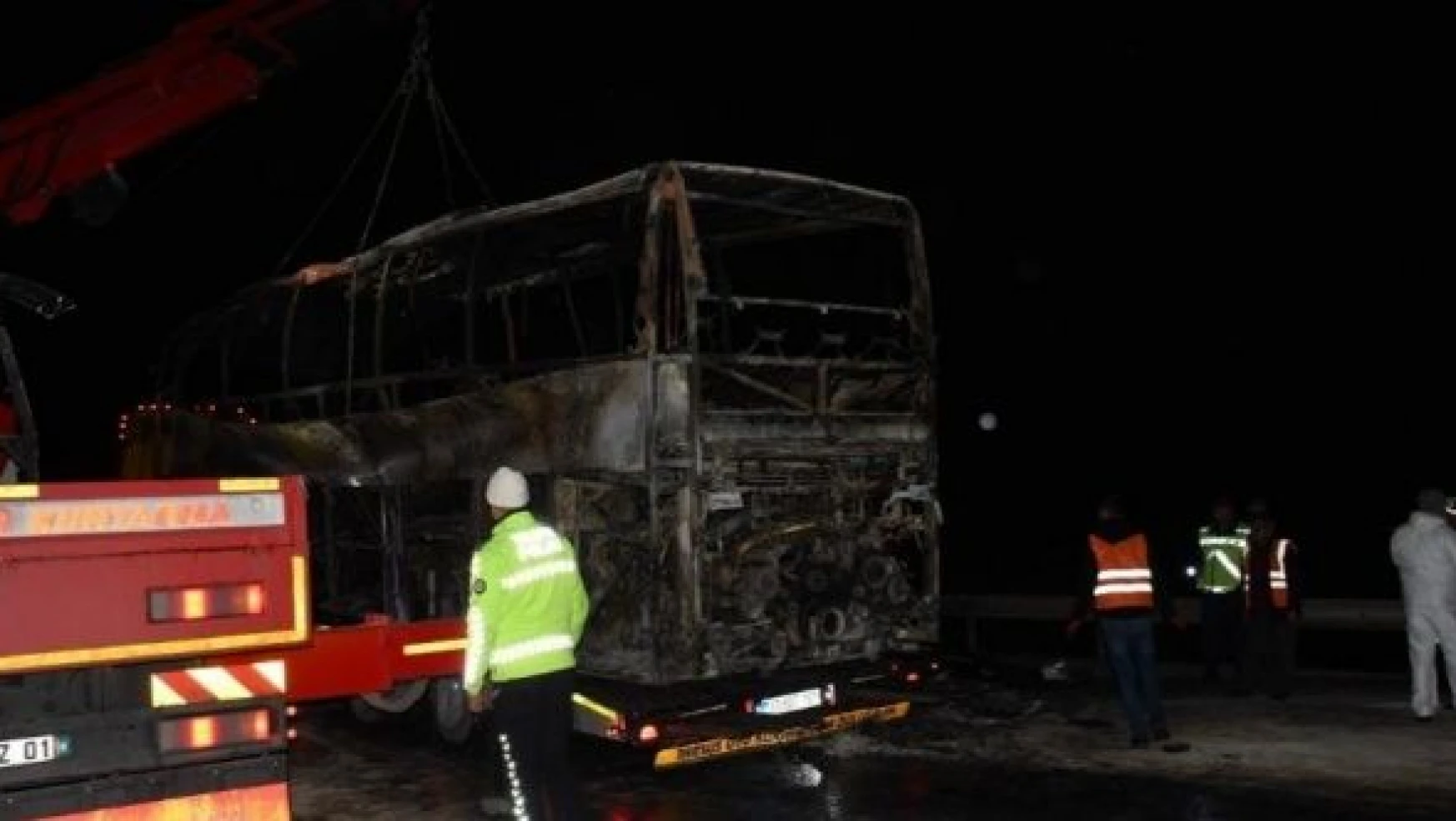Mersin'de trafik kazası: 2'si şehit 3 ölü, 33 yaralı