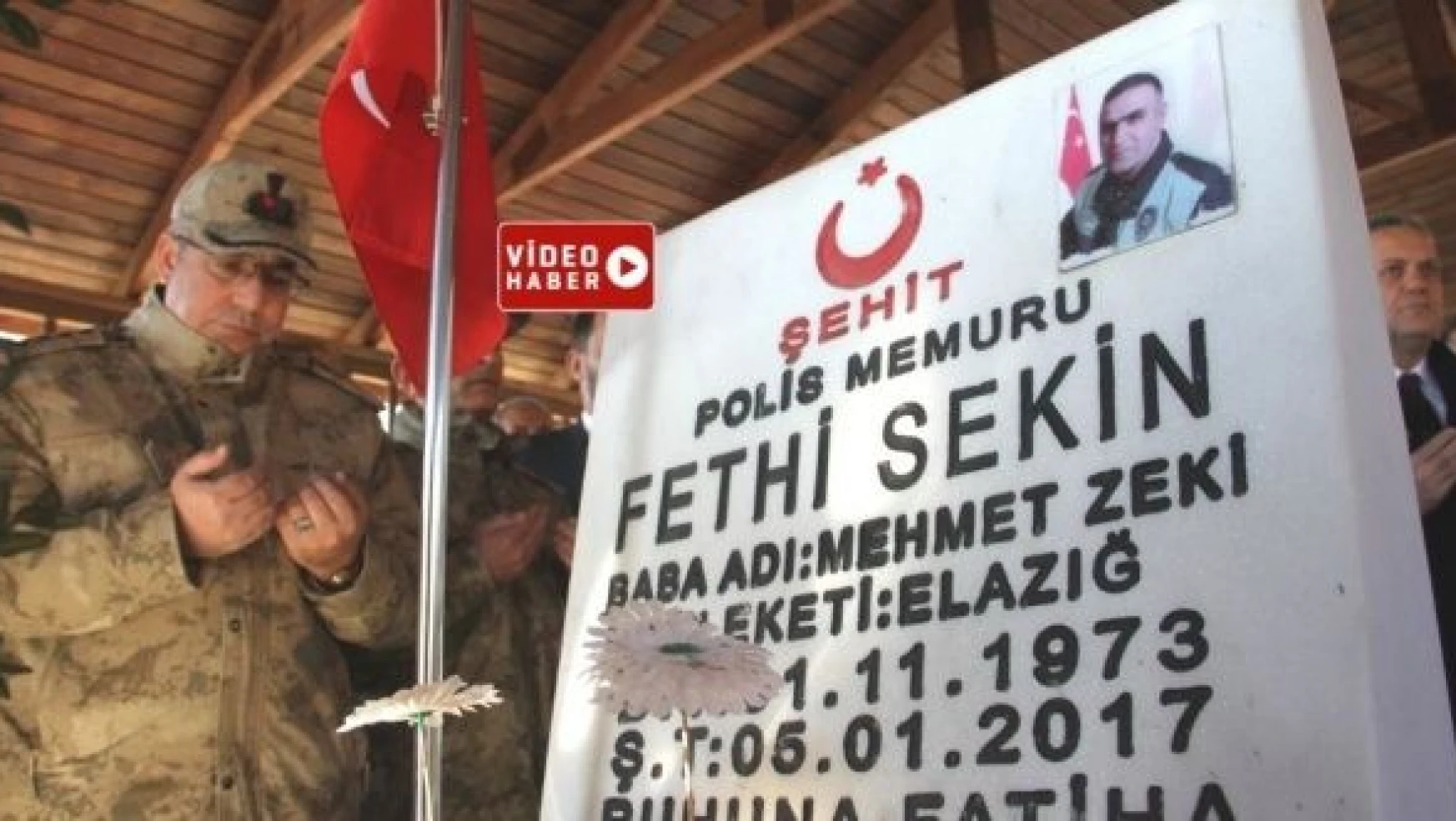 Şehit polis memuru Fethi Sekin'in kabri başında altıncı yıl