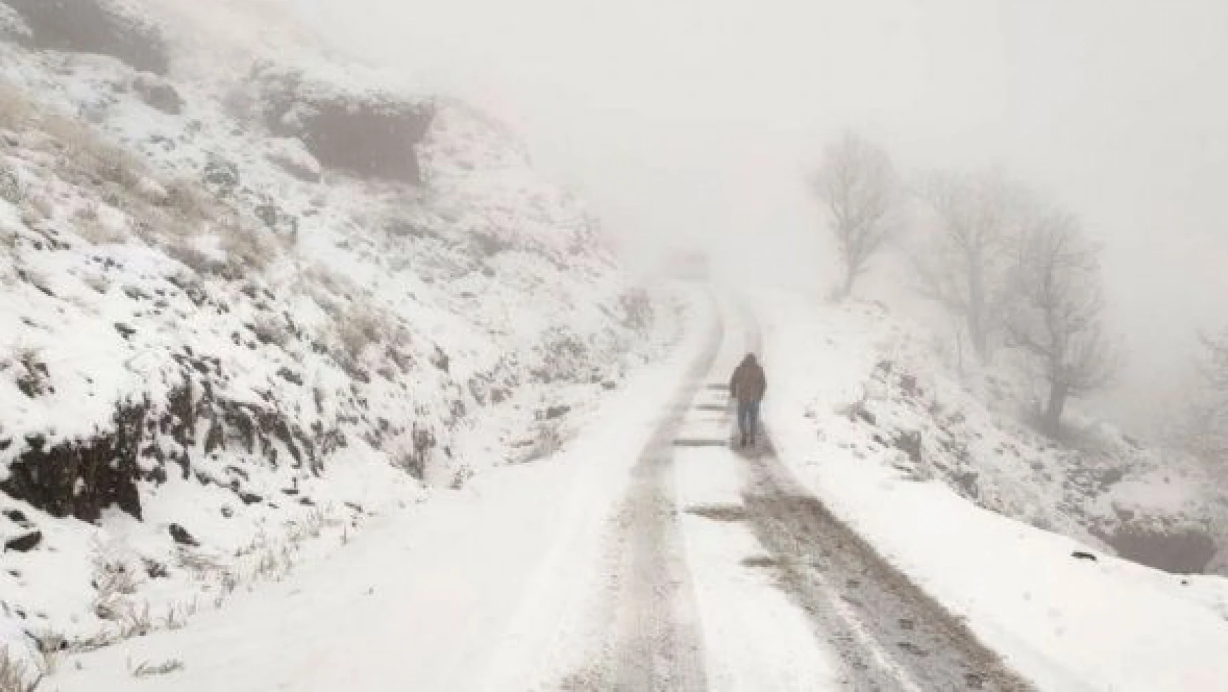 Tunceli'de köy yolları kapandı