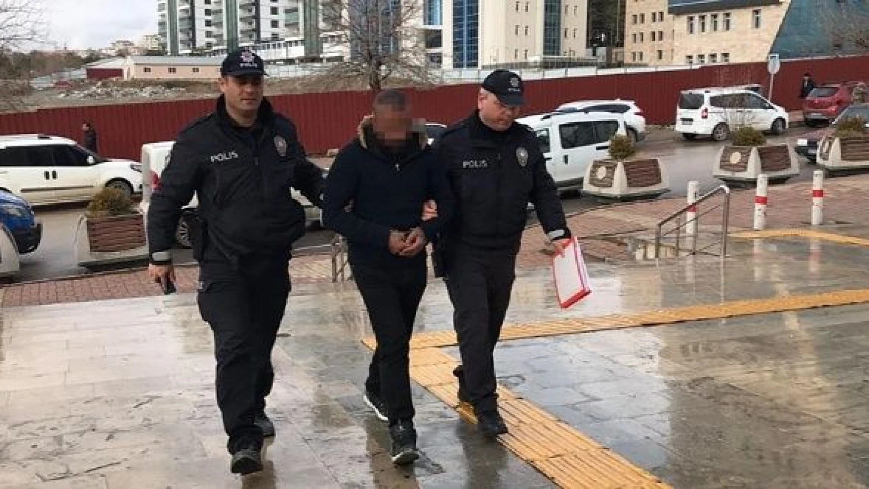 Elazığ'da hırsızlık zanlısı polis ekiplerince yakalandı