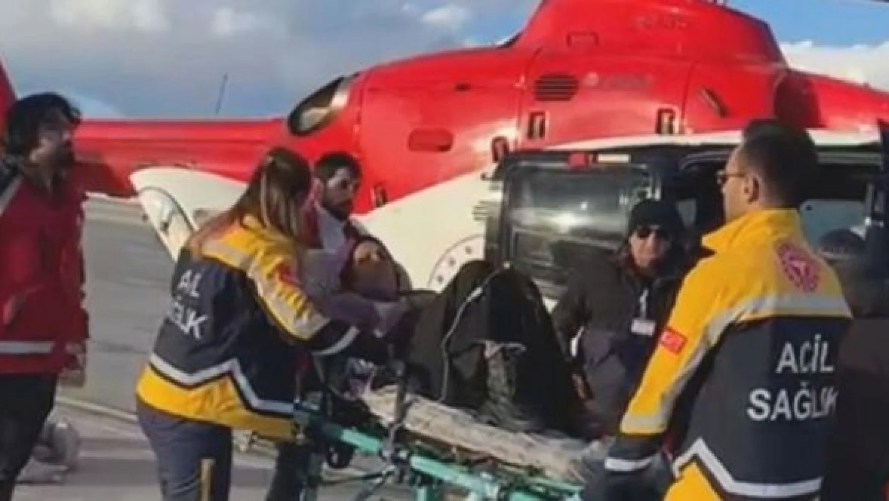 Hamile kadın ambulans helikopterle hastaneye yetiştirildi