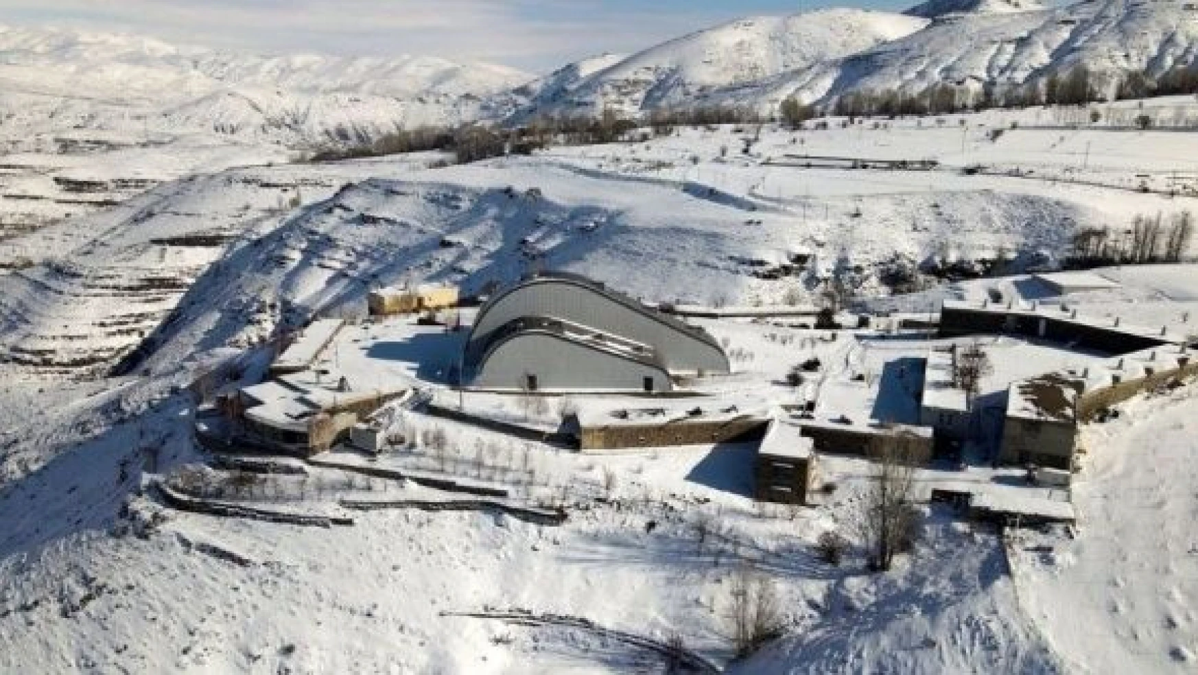 Bayburt'ta karların arasında kalmış bir müze: ''Baksı Müzesi''