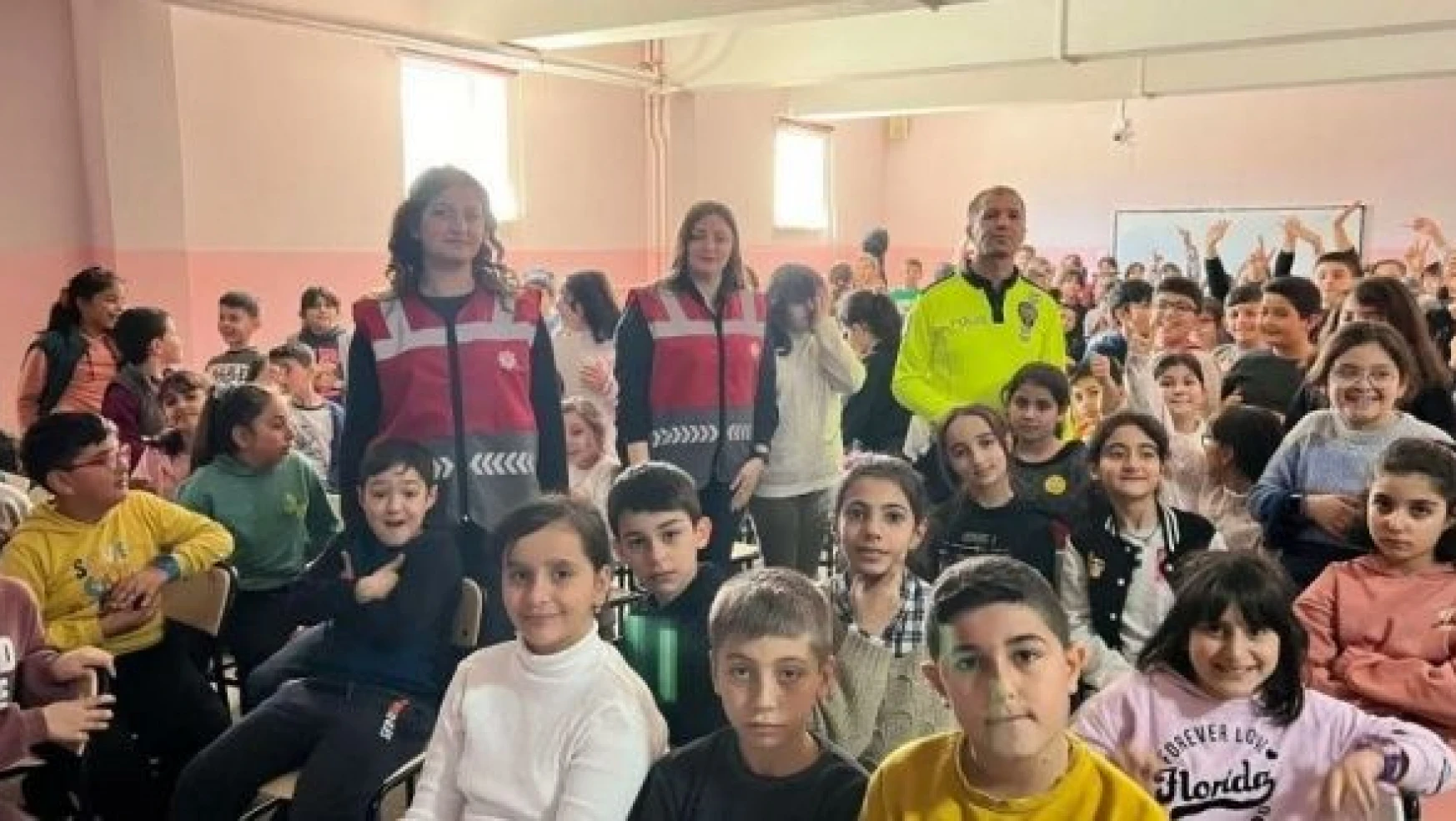 Erzincan'da &quotGüvenli Okul Güvenli Gelecek" projesi