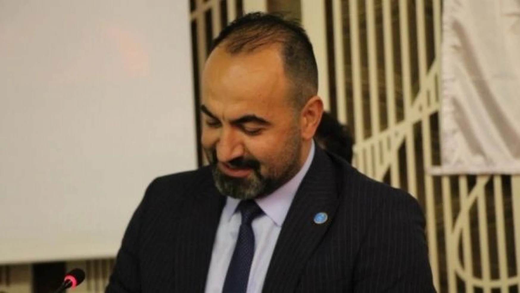 İYİ Partili Çakmak, belediye meclis üyeliğinden istifa etti