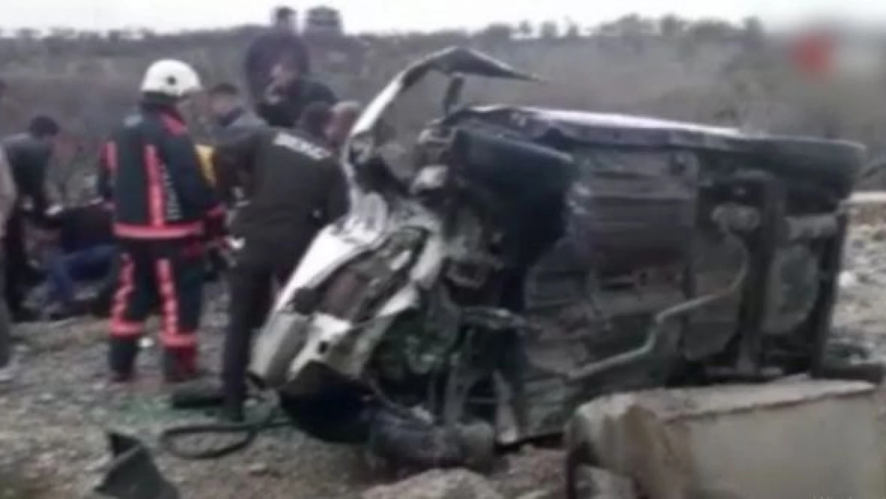 Malatya'da kazada otomobil yan yattı!