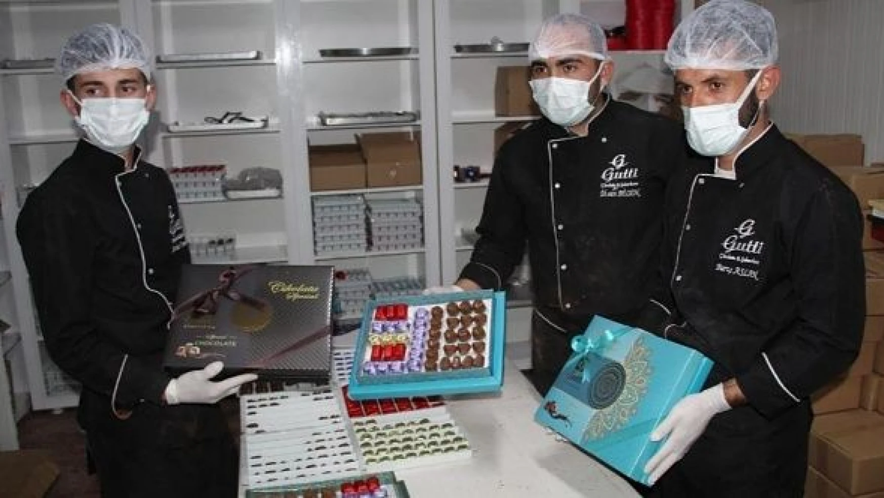 Şırnak'ta üretilen çikolatayı dünya tadıyor