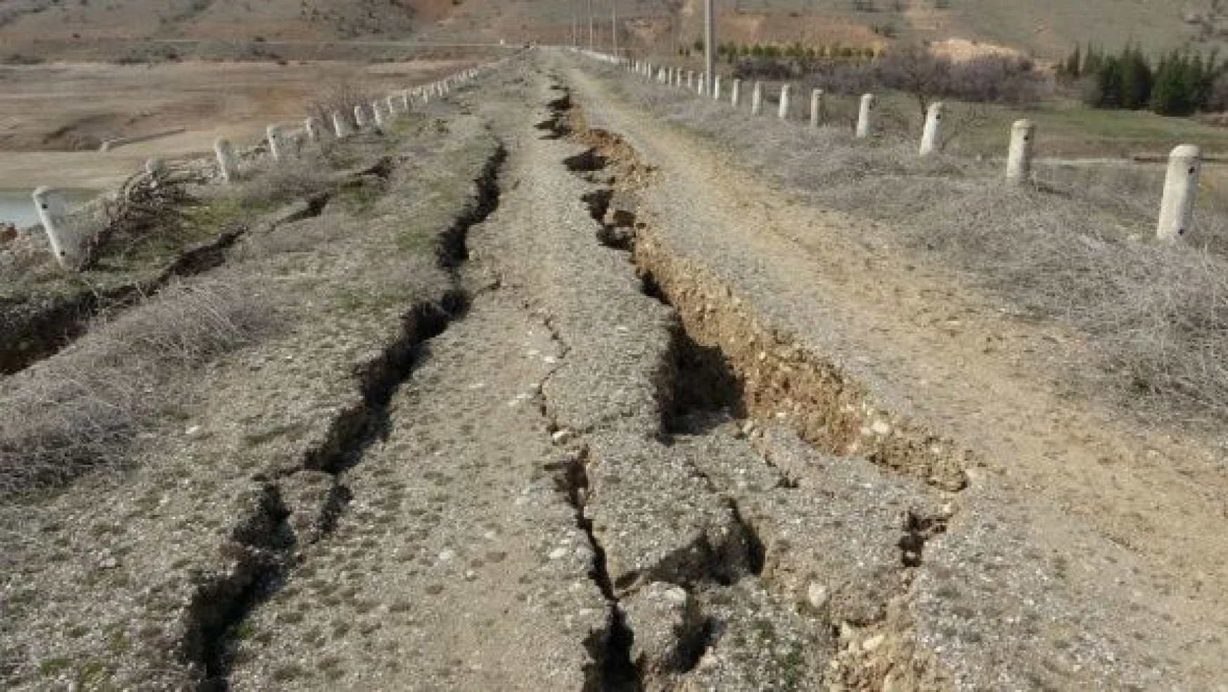 Deprem Sultansuyu Barajı'nı vurdu
