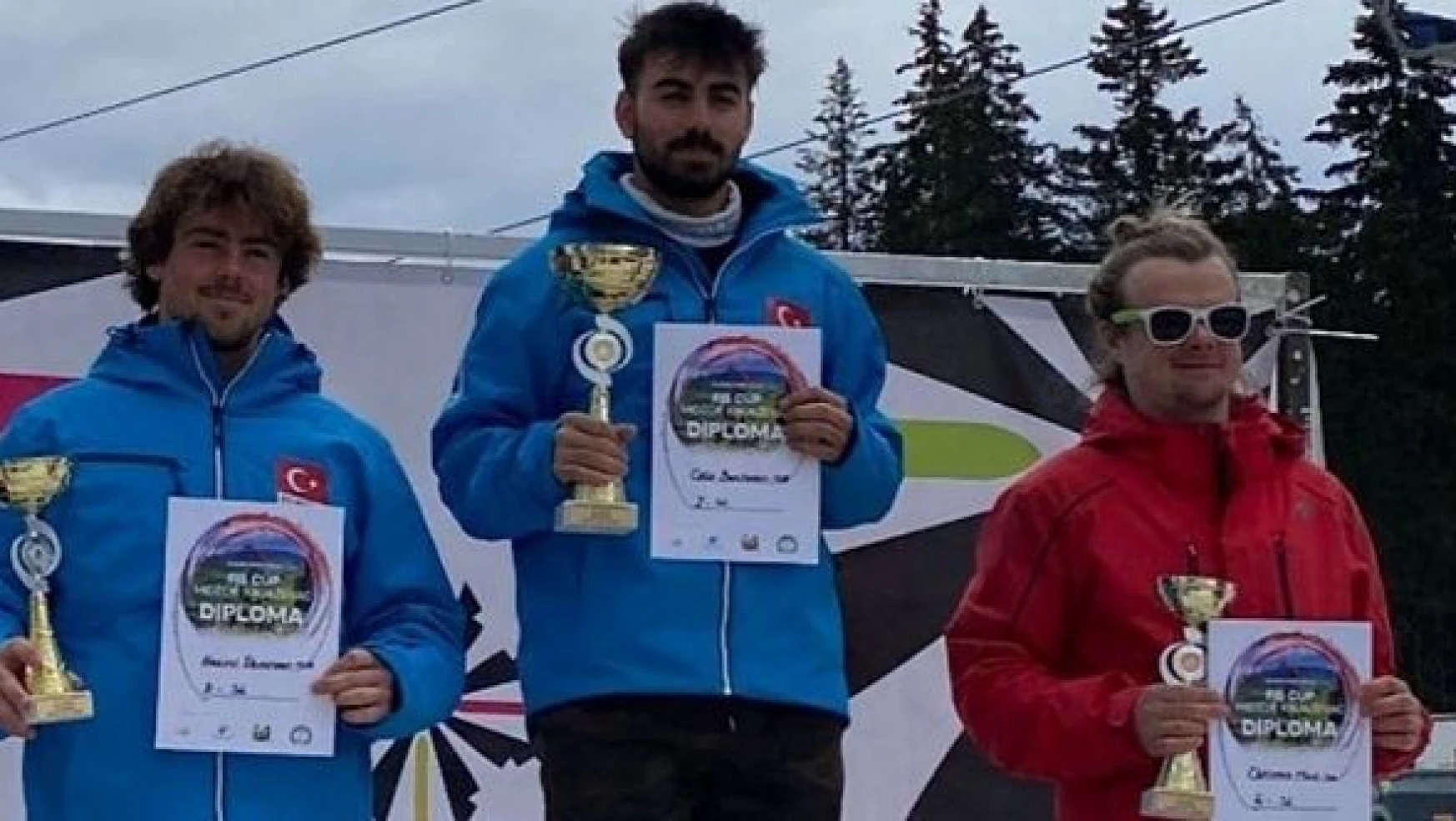 Erzurum Teknik Üniversitesindeki kayakçılardan uluslararası başarı