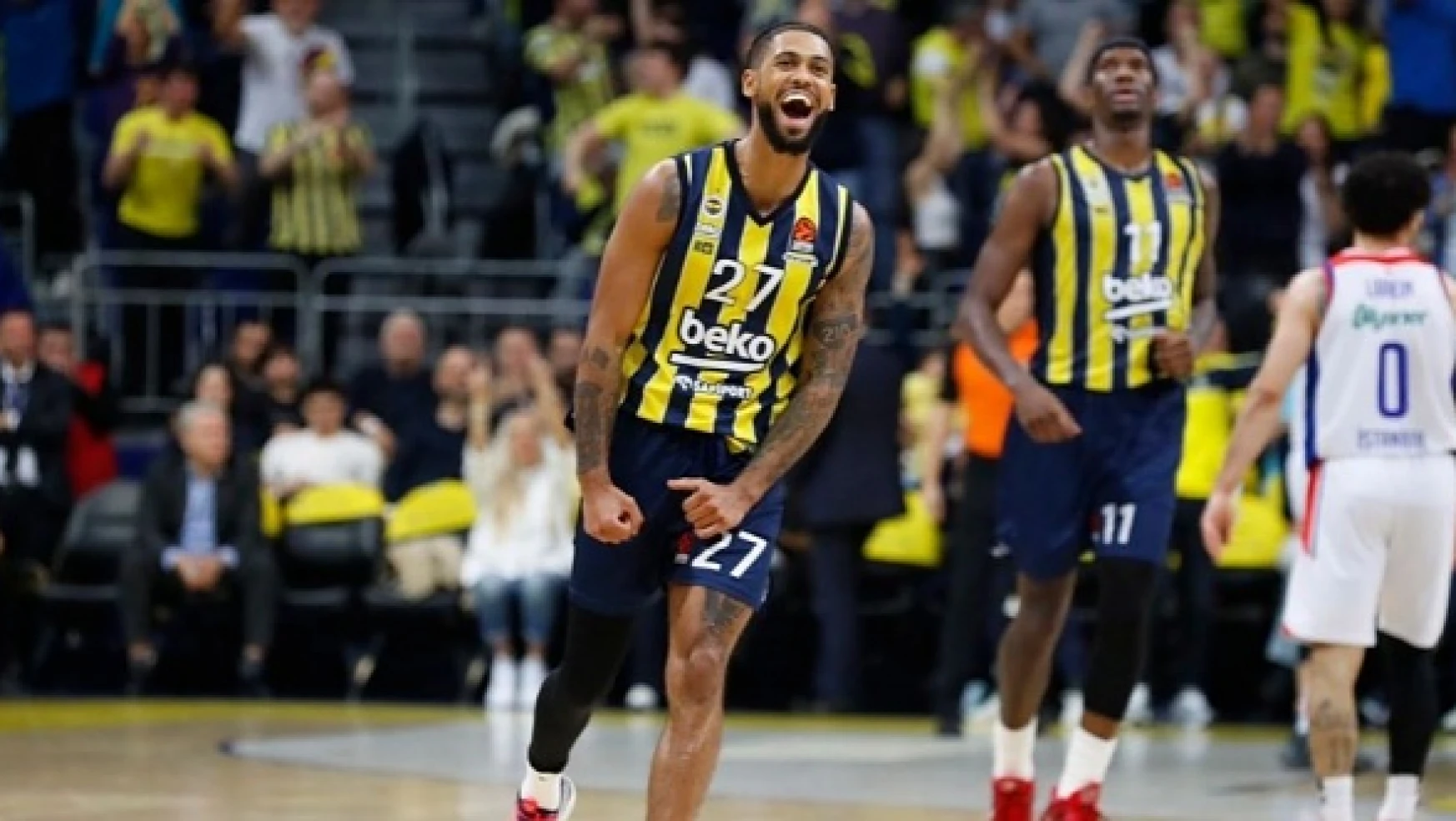 Fenerbahçe Beko Anadolu Efes'in umutlarını bitirdi