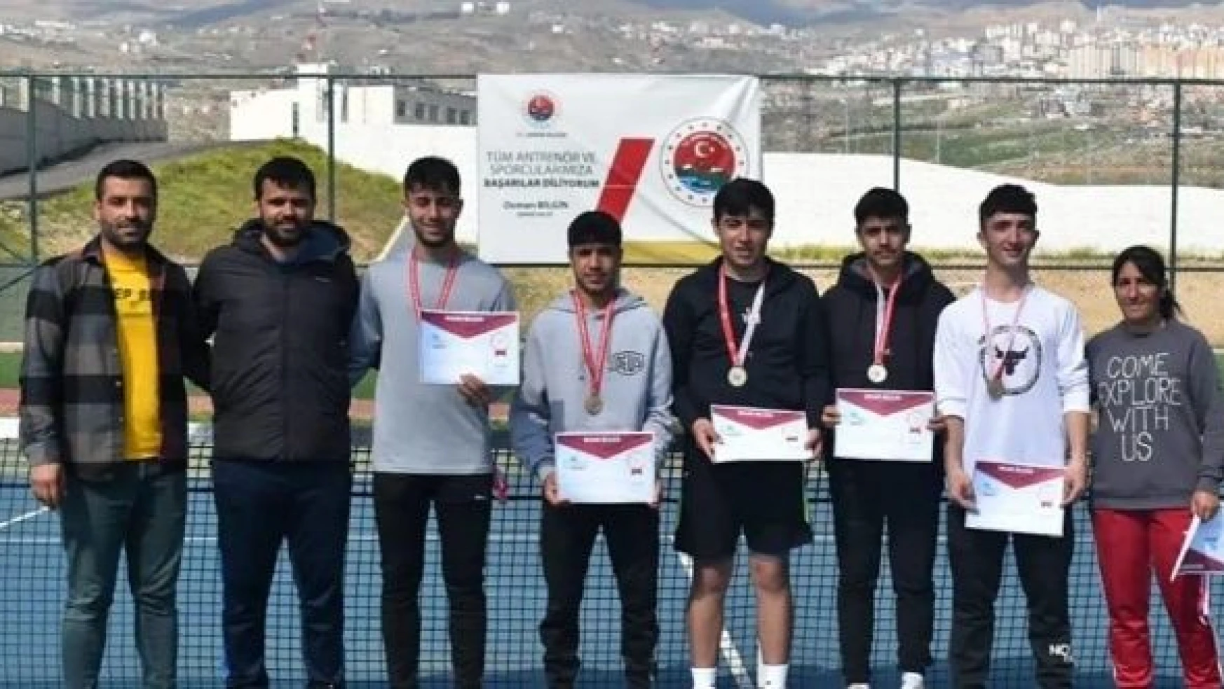 Şırnak'ta Okul Sporları Gençler Tenis Birinciliği sona erdi