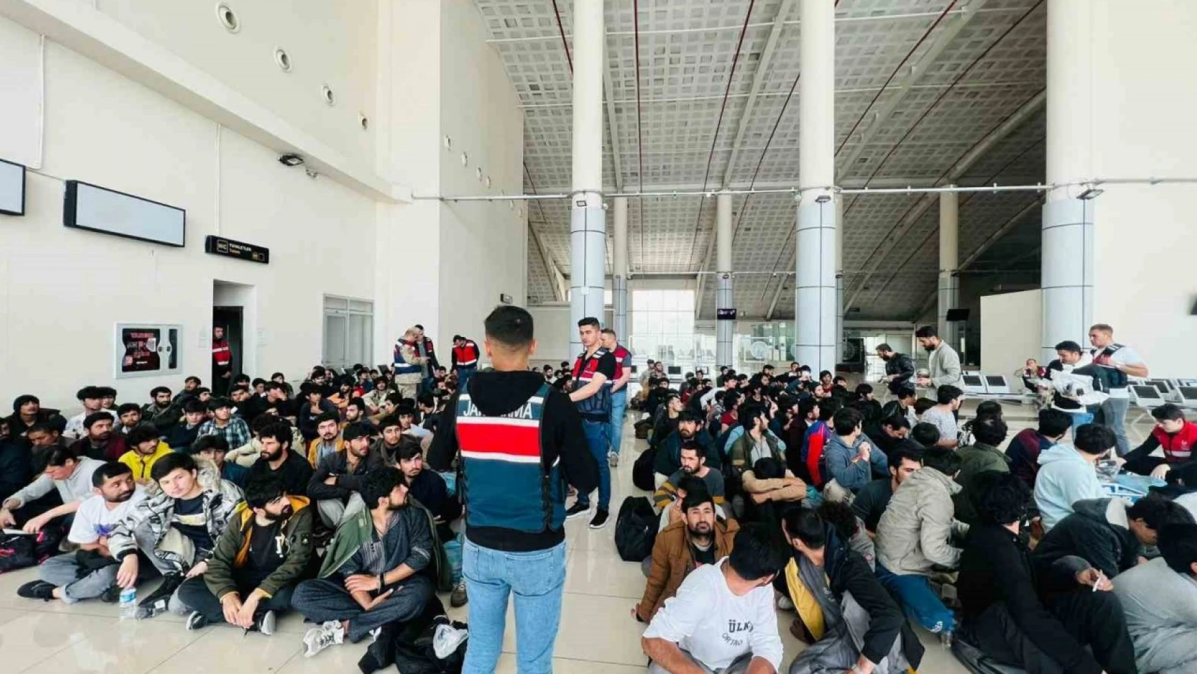 Ağrı'da 12 bin 682 göçmenin ülkeye girişi engellendi