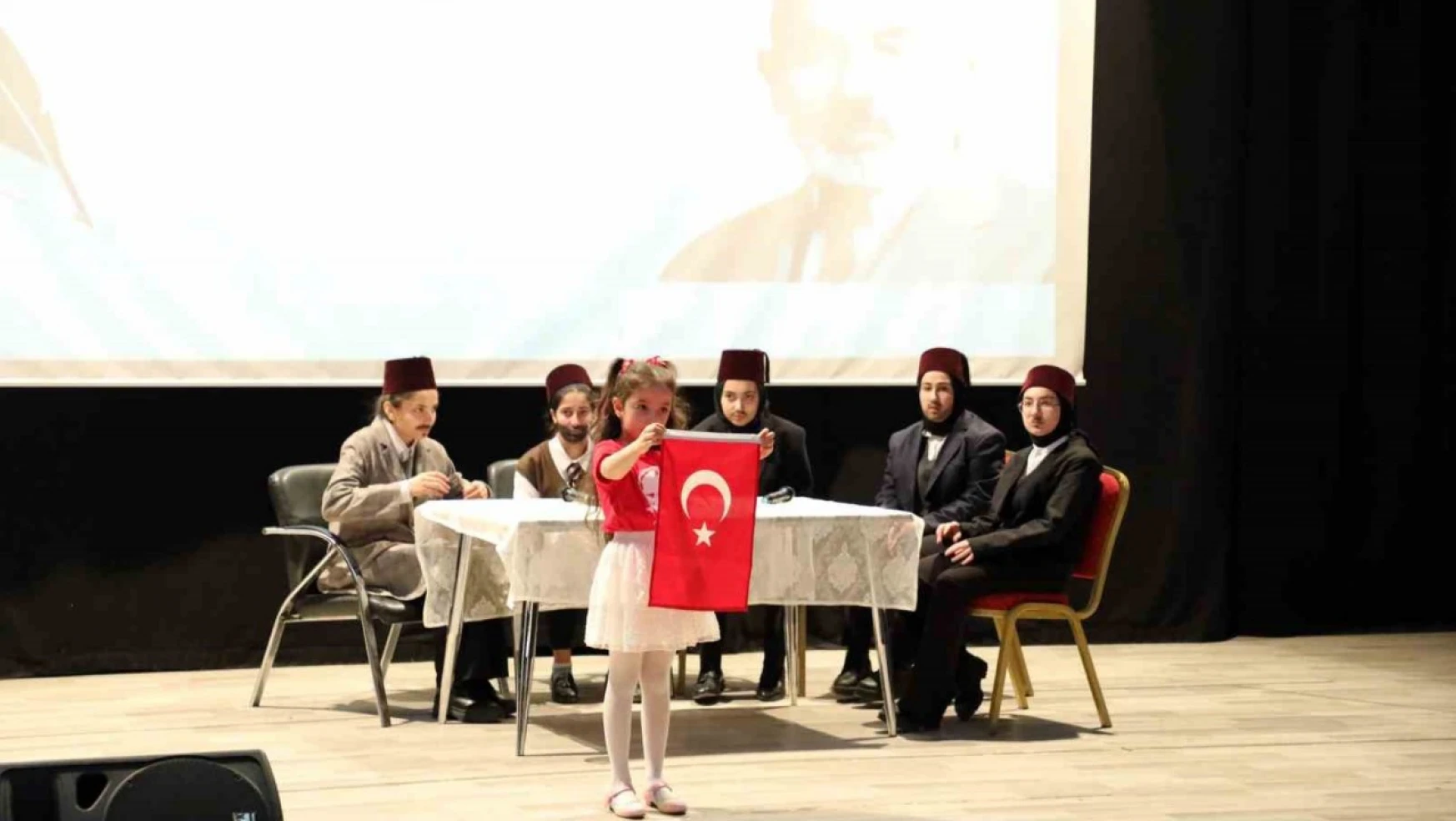 Ağrı'da İstiklal Marşı'nın Kabulü ve Mehmet Akif Ersoy'u Anma Günü kutlandı