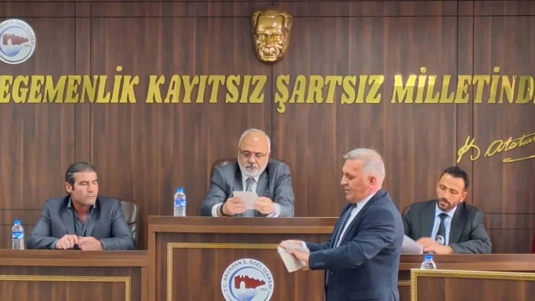 Ardahan'da İl Genel Meclis Başkanı seçildi