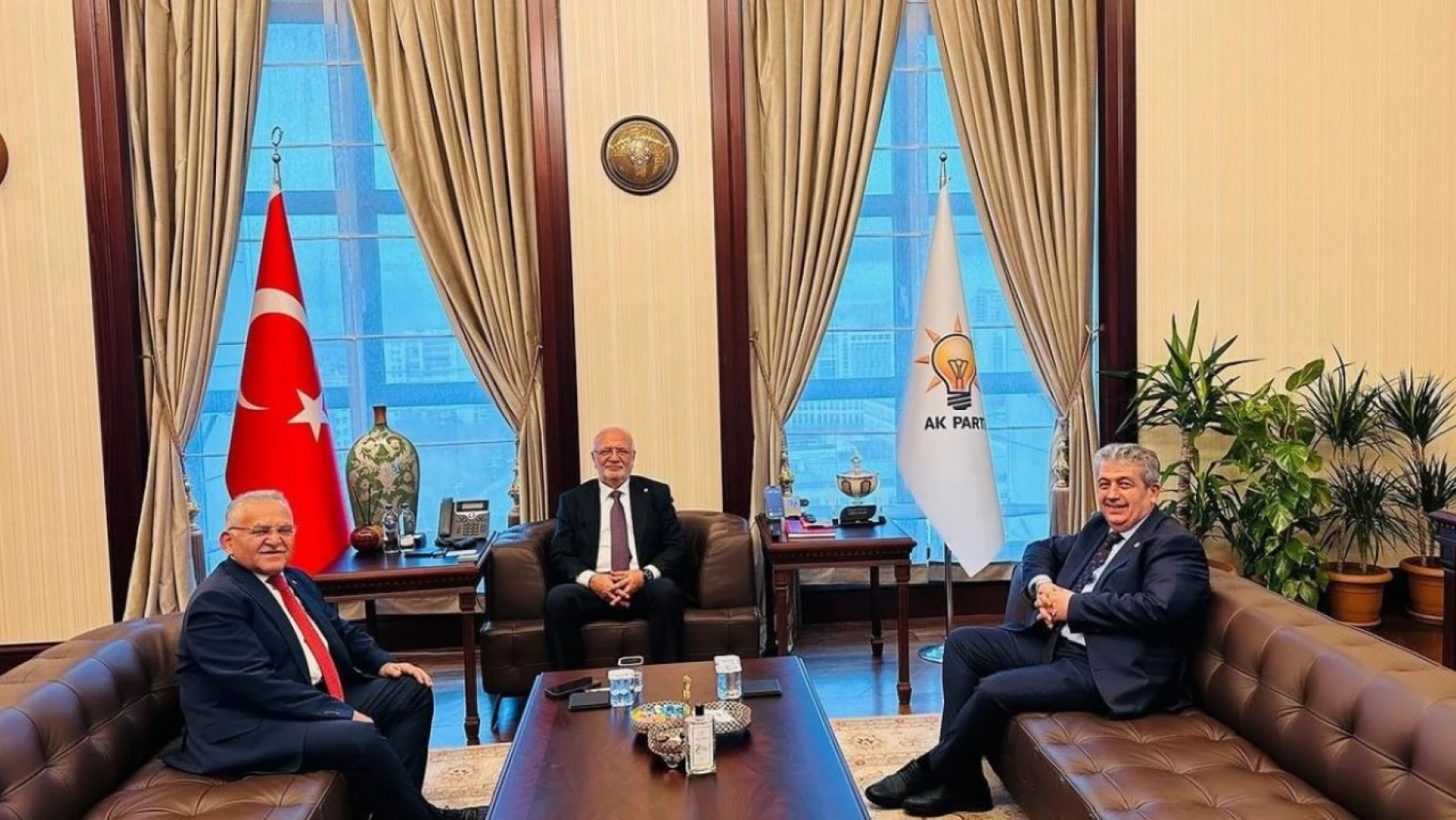 Başkan Büyükkılıç'tan, Ak Parti Genel Başkan Vekili Mustafa Elitaş'a ziyaret