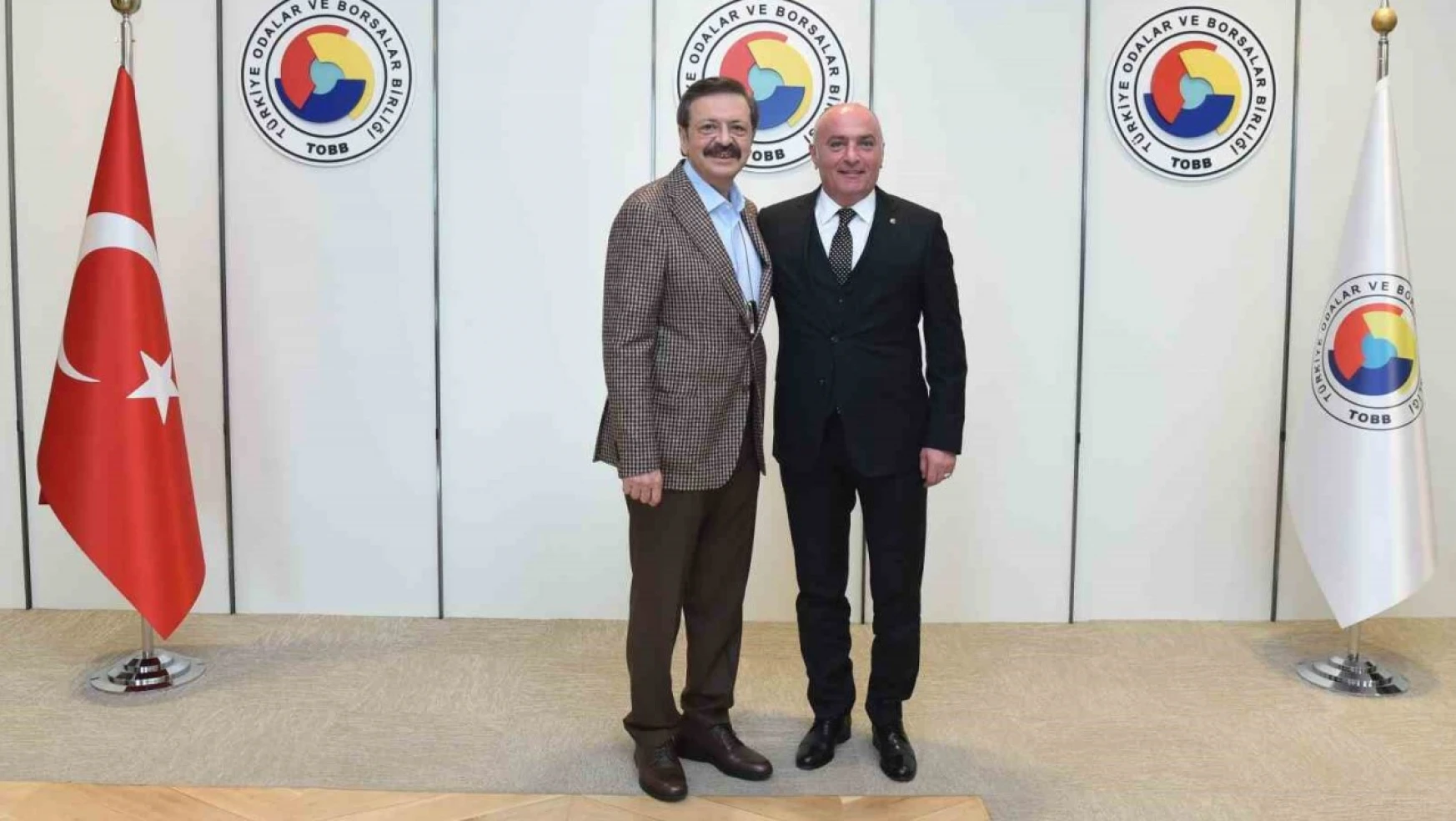 Başkan Özakalın, TOBB Başkanı Hisarcıklıoğlu'nu ziyaret etti