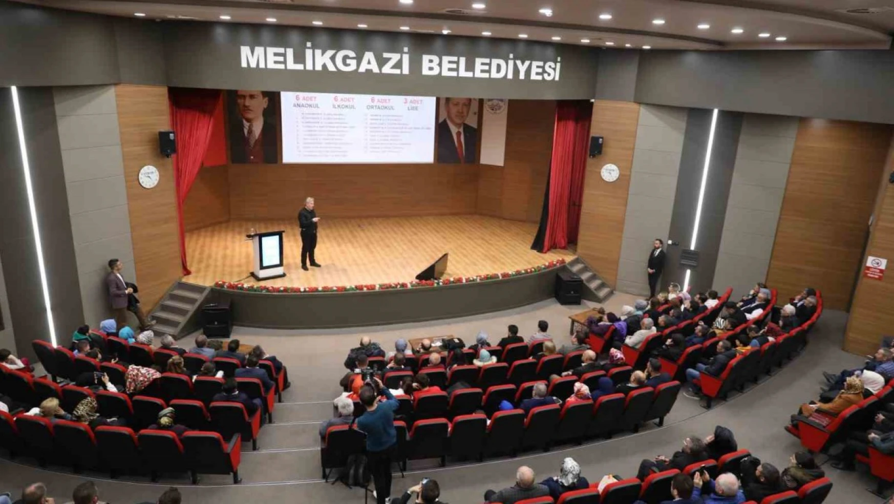 Başkan Palancıoğlu mahalle başkanları ile bir araya geldi
