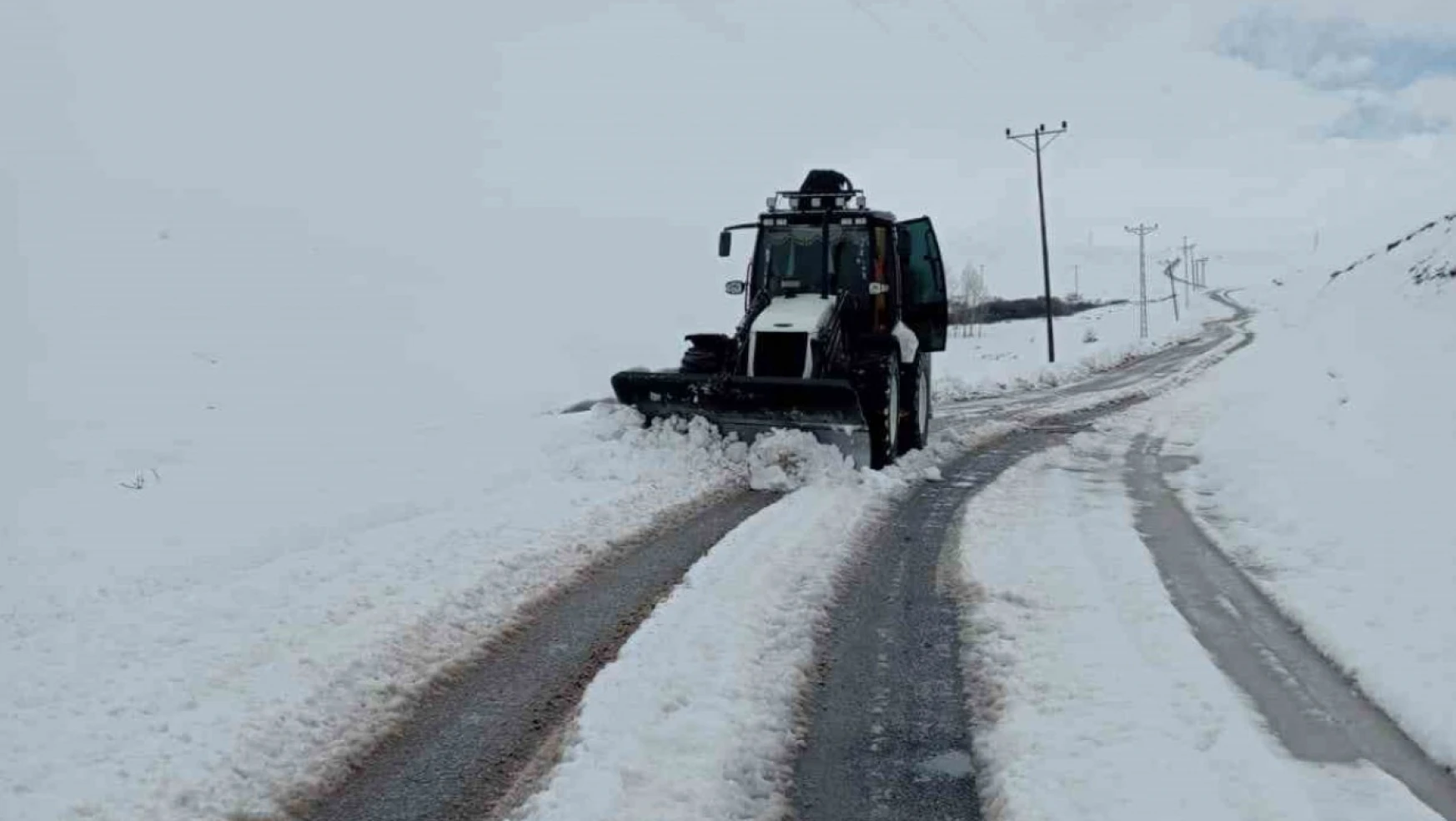 Bitlis'te 45 köy yolu ulaşıma kapandı