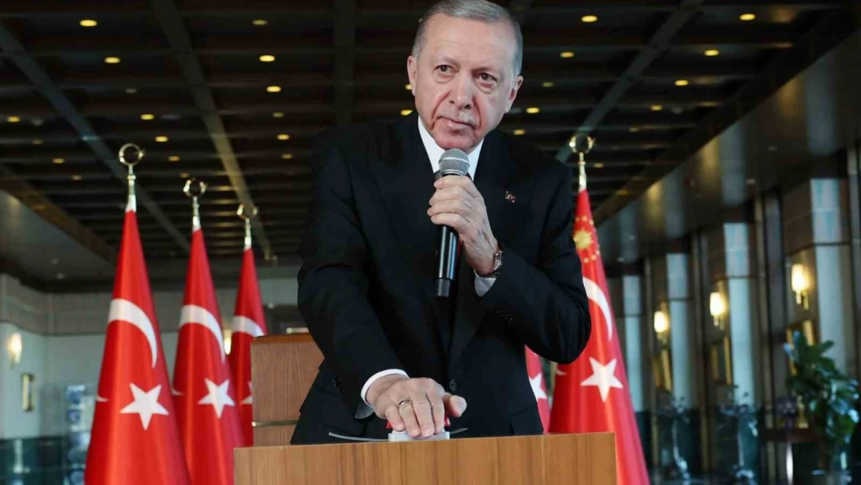 Cumhurbaşkanı Erdoğan,  'Depreme karşı seferberlik ruhuyla çalışmaları sürdüreceğiz'