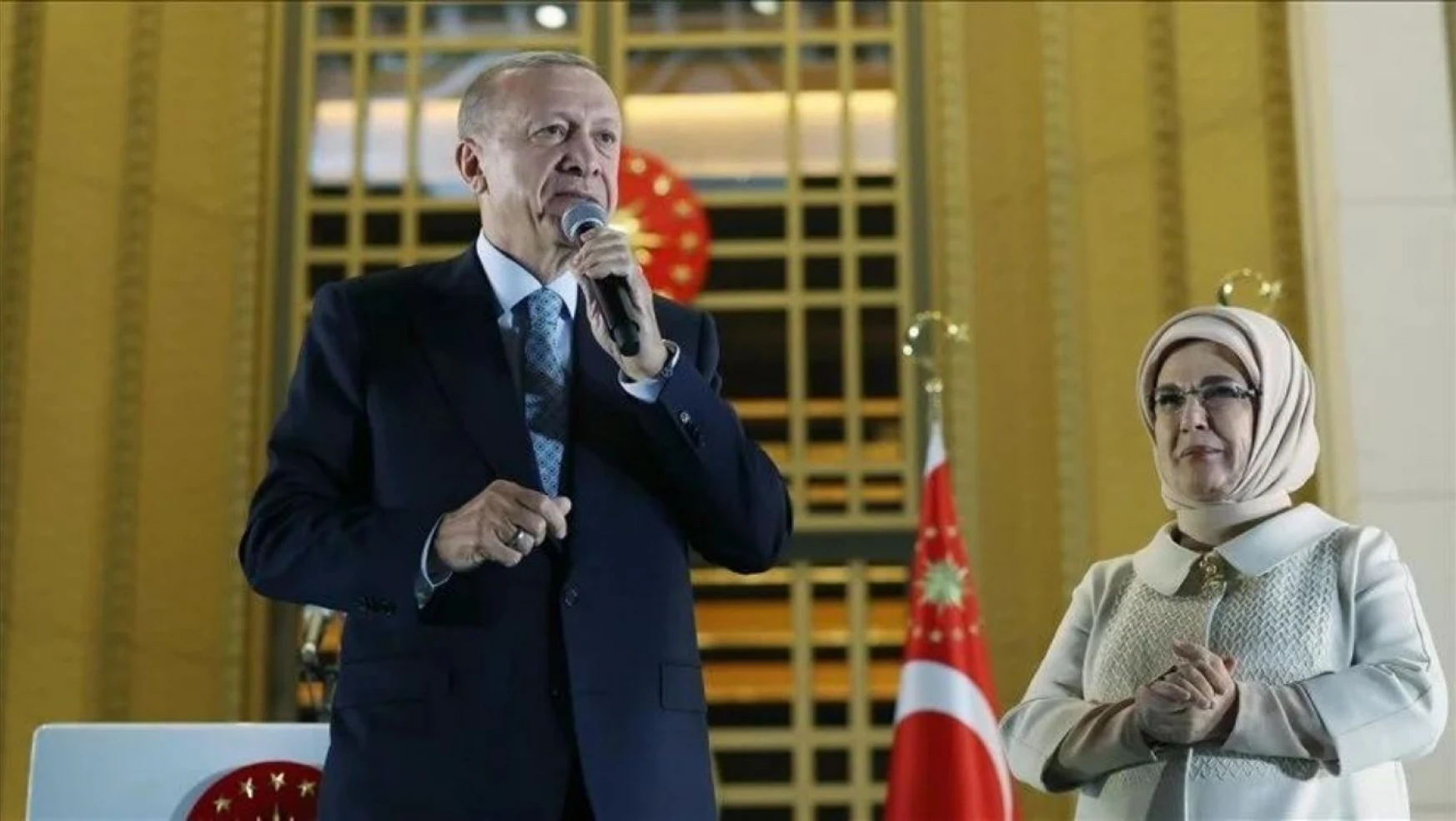 Cumhurbaşkanı Erdoğan balkon konuşmasında Yeni Yüzyıl vurgusu yaptı