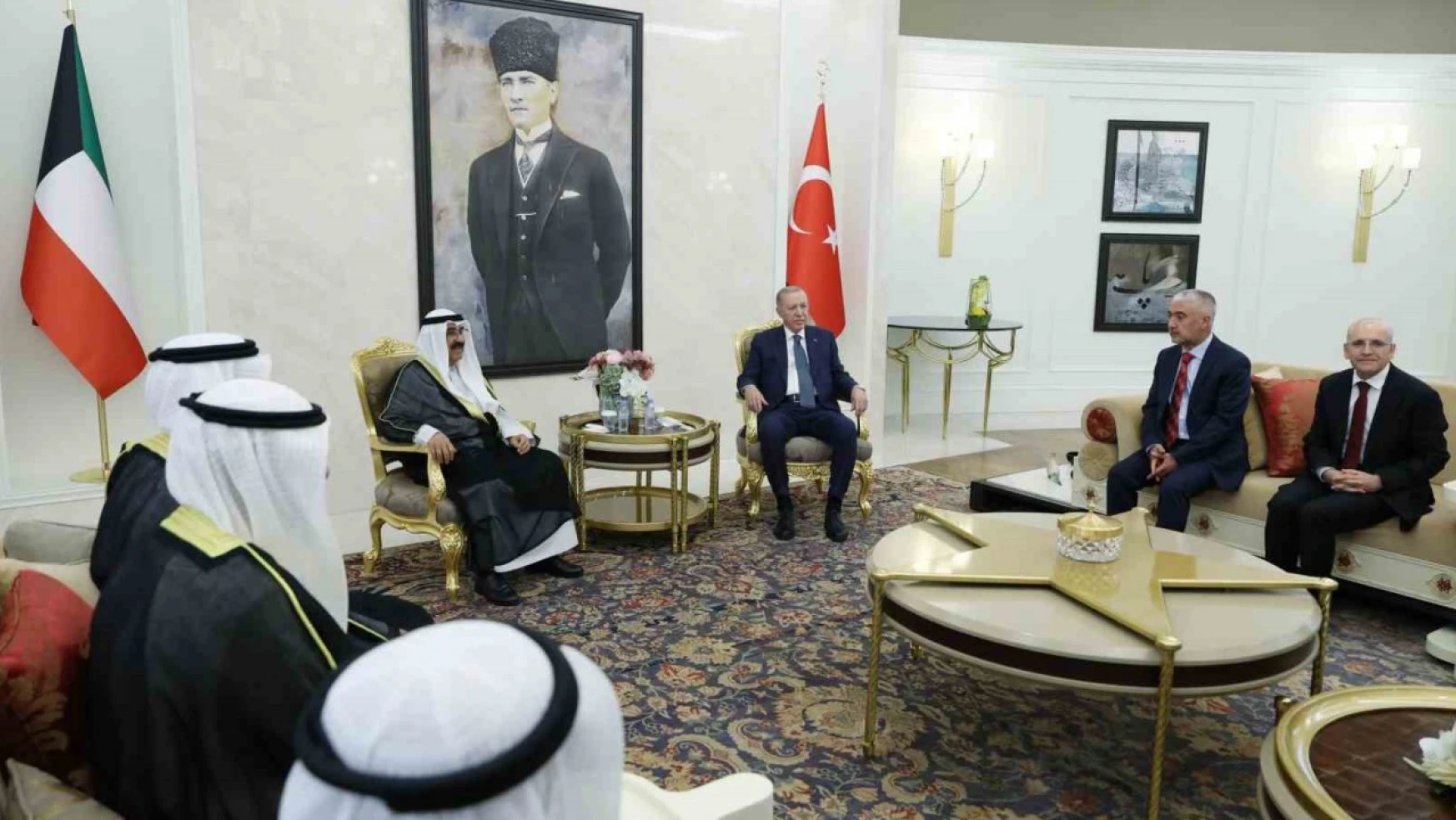 Cumhurbaşkanı Erdoğan, Kuveyt Emiri  es-Sabah'ı  resmi törenle karşıladı