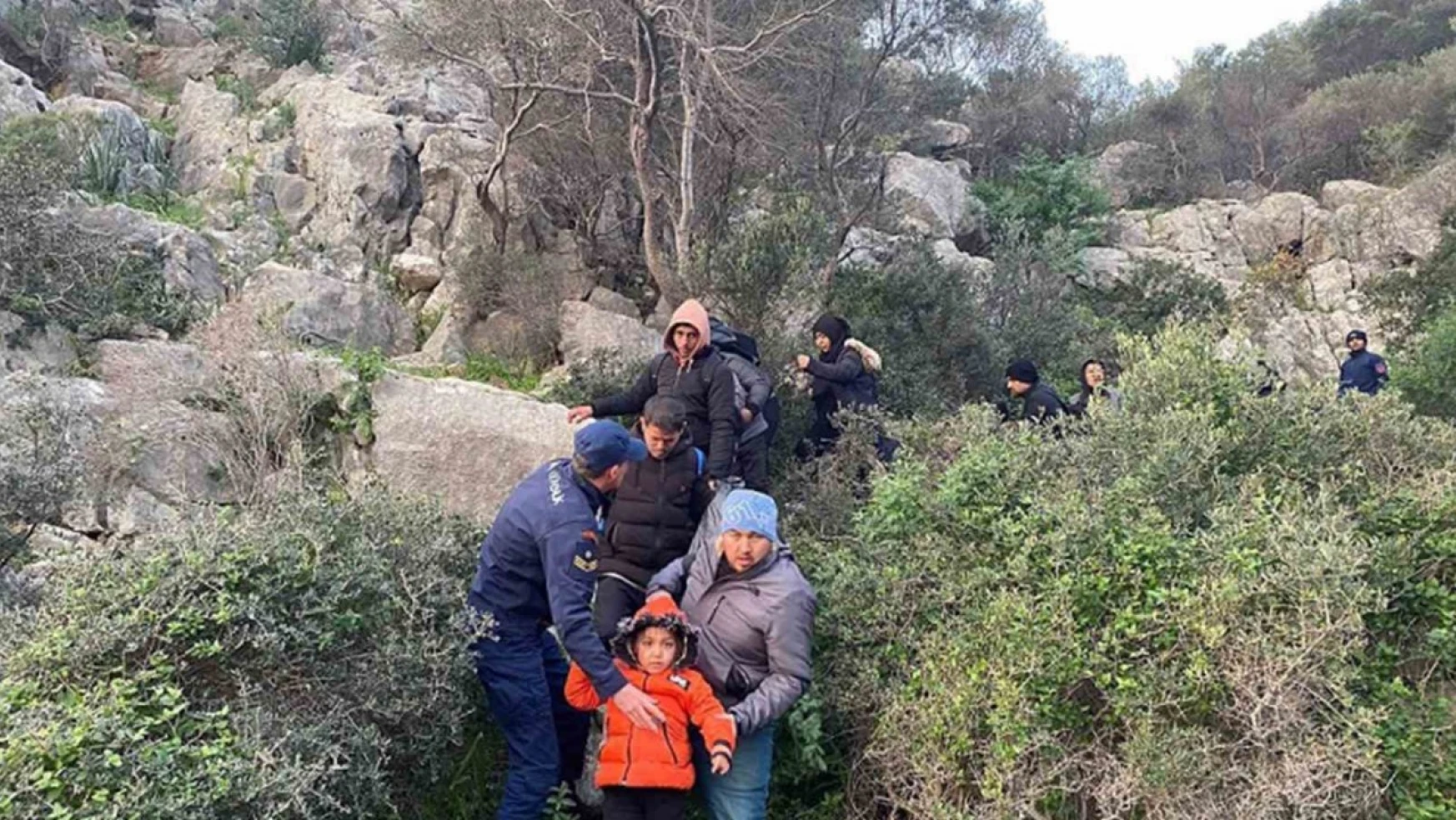 Datça Armutlu Koyunda 21 düzensiz göçmen yakalandı