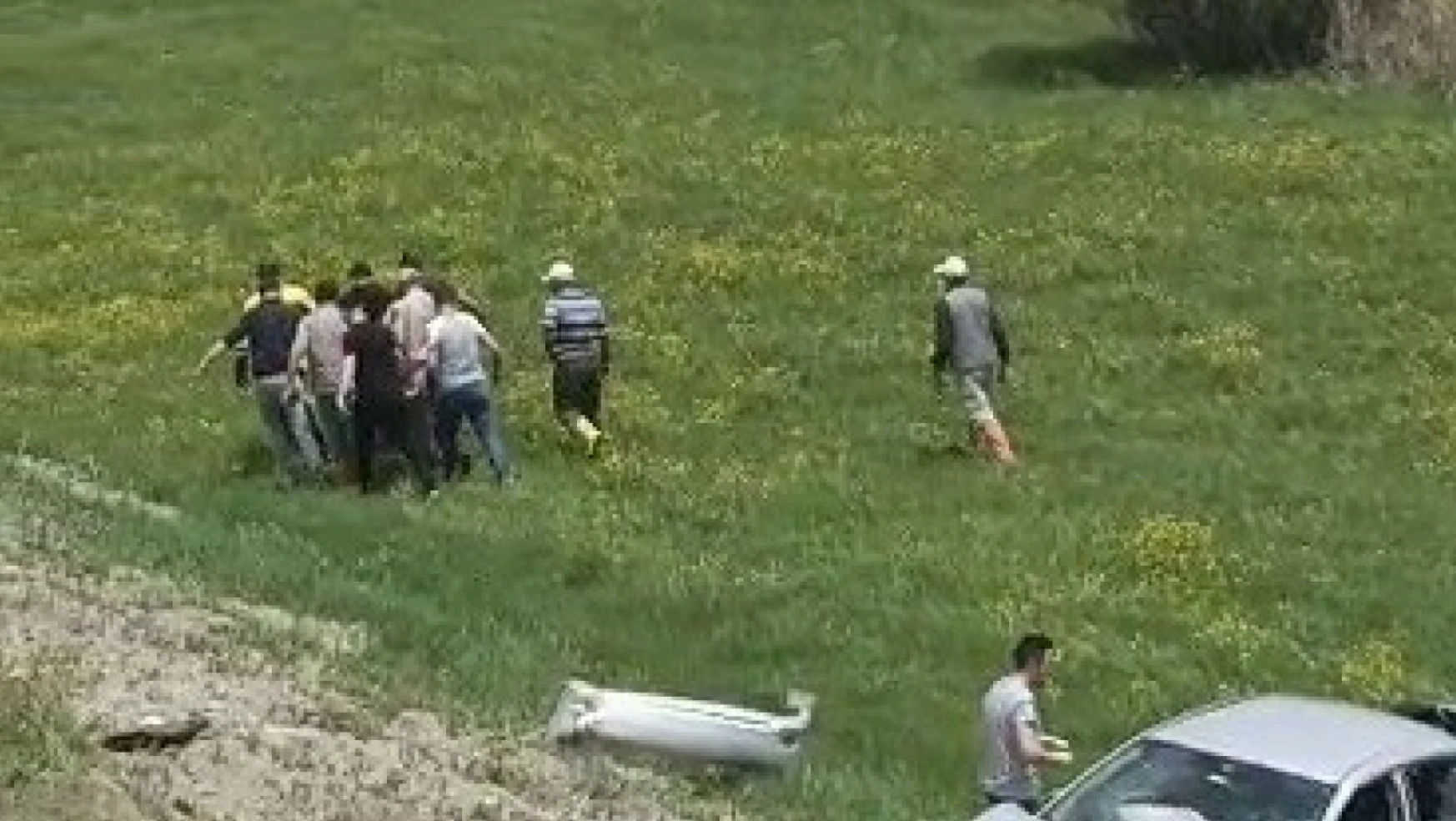 Erzurum'da feci kaza: otomobil şarampole uçtu