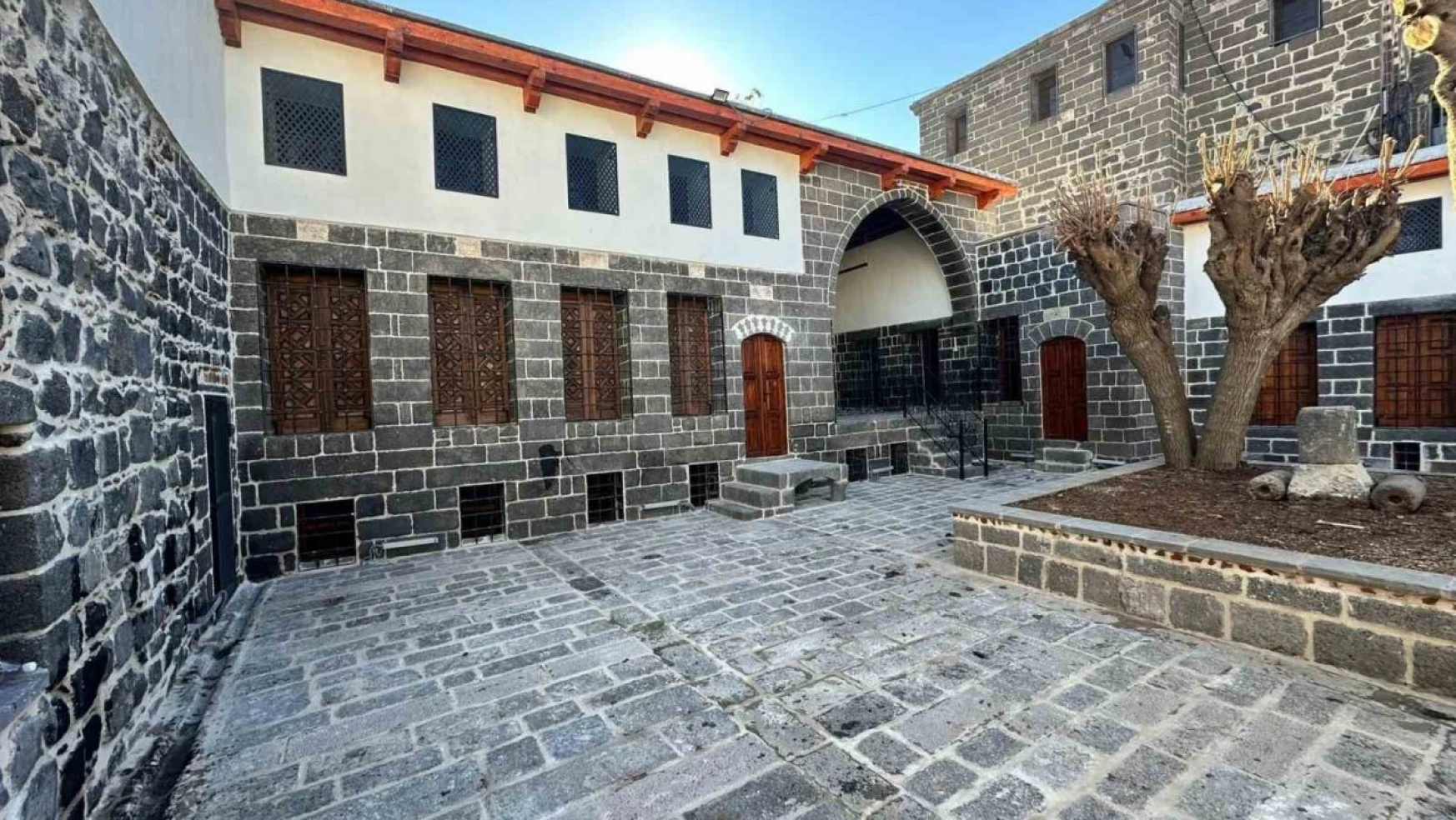 Diyarbakır'da Cemil Paşa Konağı müştemilatı restore edildi