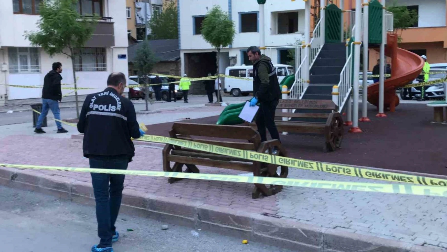 Elazığ'da çocuk oyun parkında pompalı tüfekli saldırı