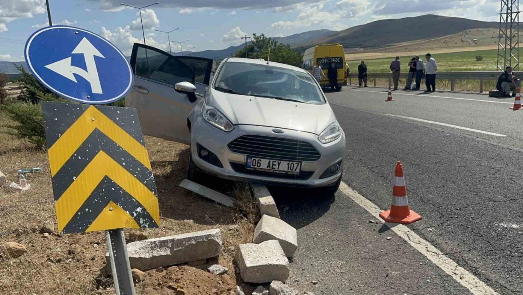 Elazığ'da feci kaza: 1'i ağır 4 yaralı