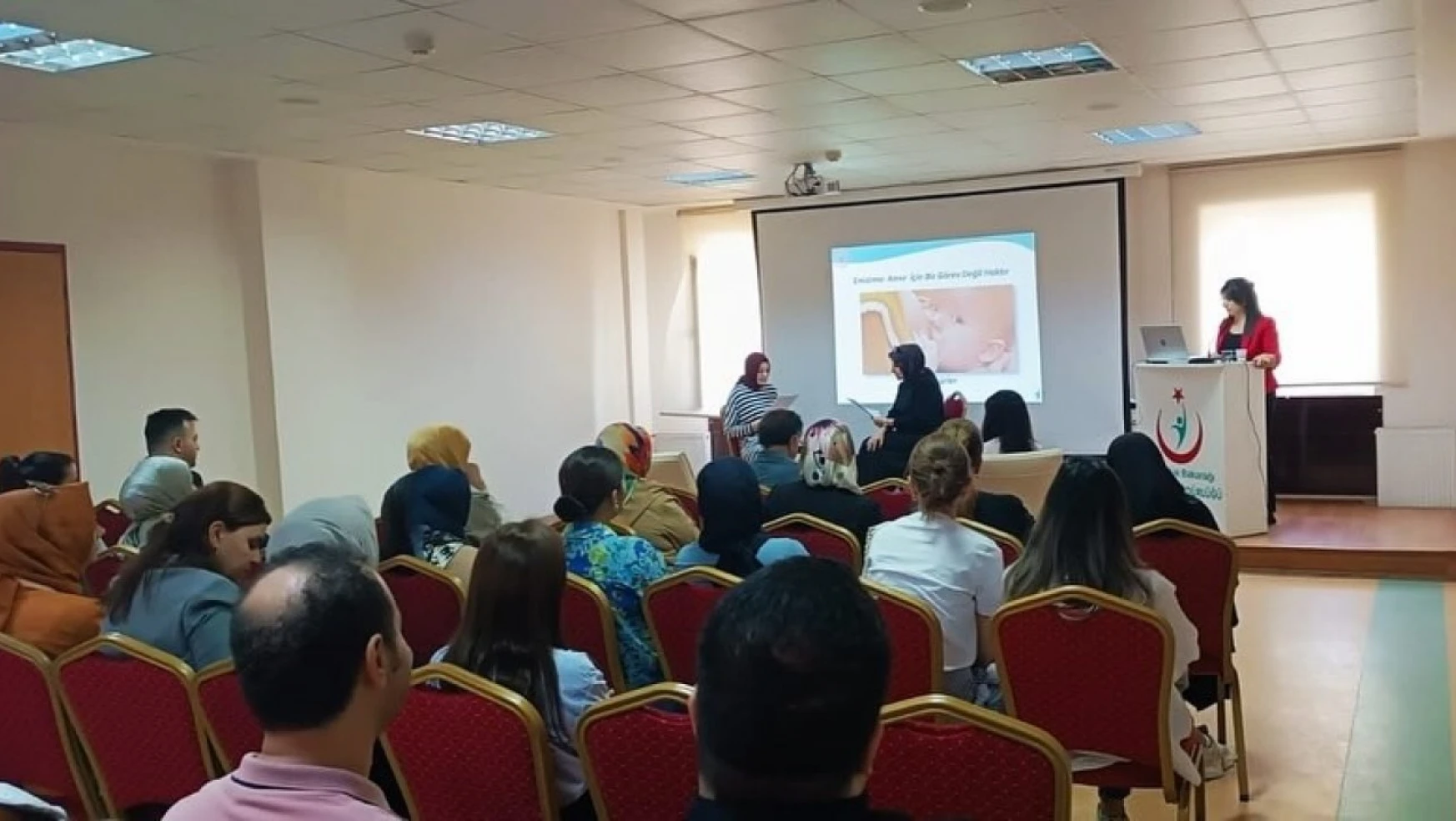 Erzincan'da 'Anne Sütü ve Emzirme Danışmanlığı Hizmet İçi Eğitimi' verildi