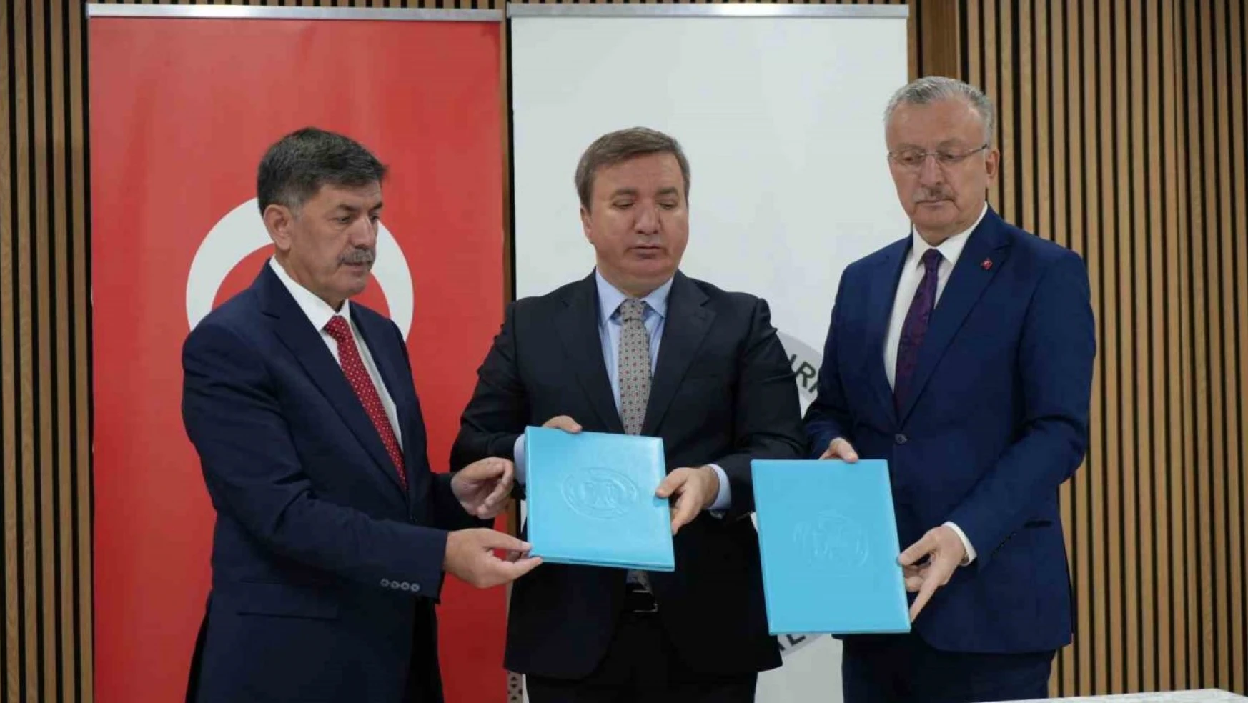 Erzincan'da 'Yapı Denetim' ve 'Huzur İçin Erzincan' protokolleri imzalandı