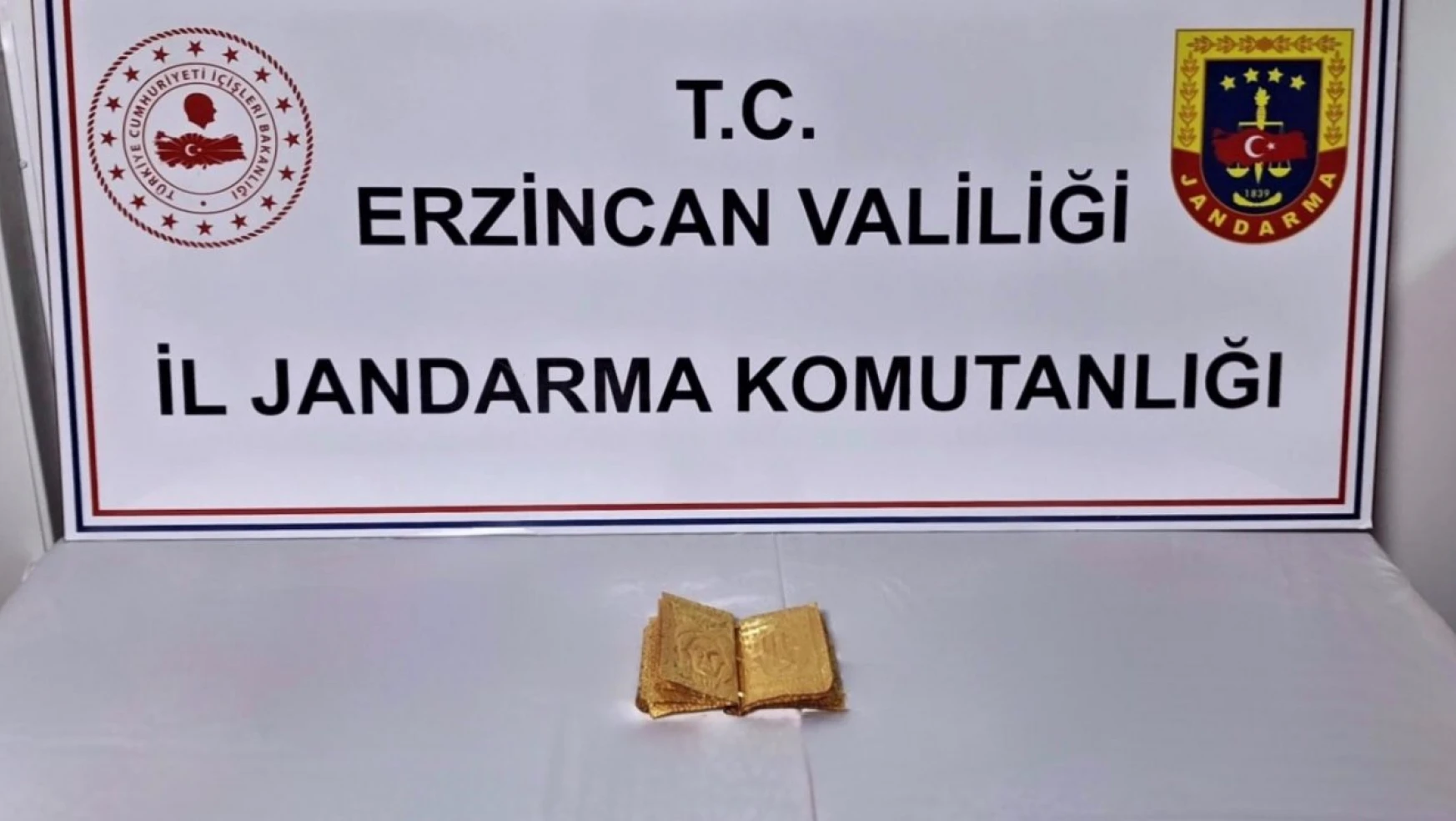 Erzincan'da altın sayfalı kitap ele geçirildi