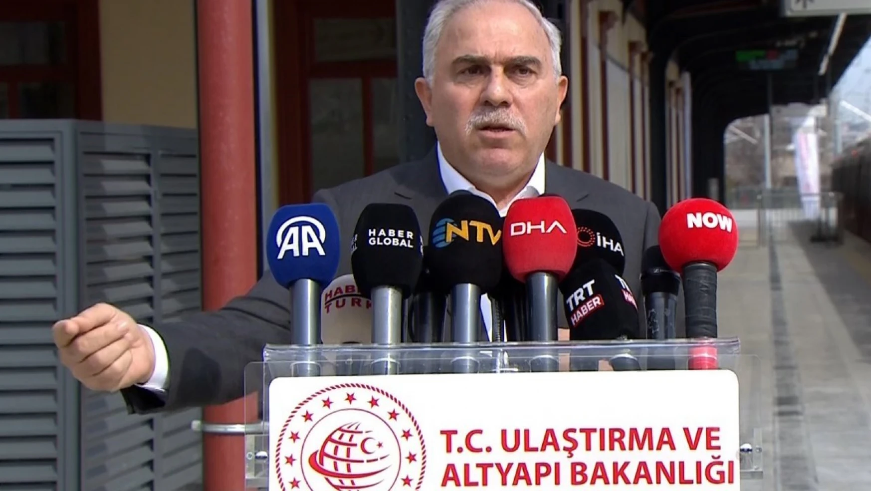Fatih Belediye Başkanı Turan'dan 'davet' polemiği yorumu